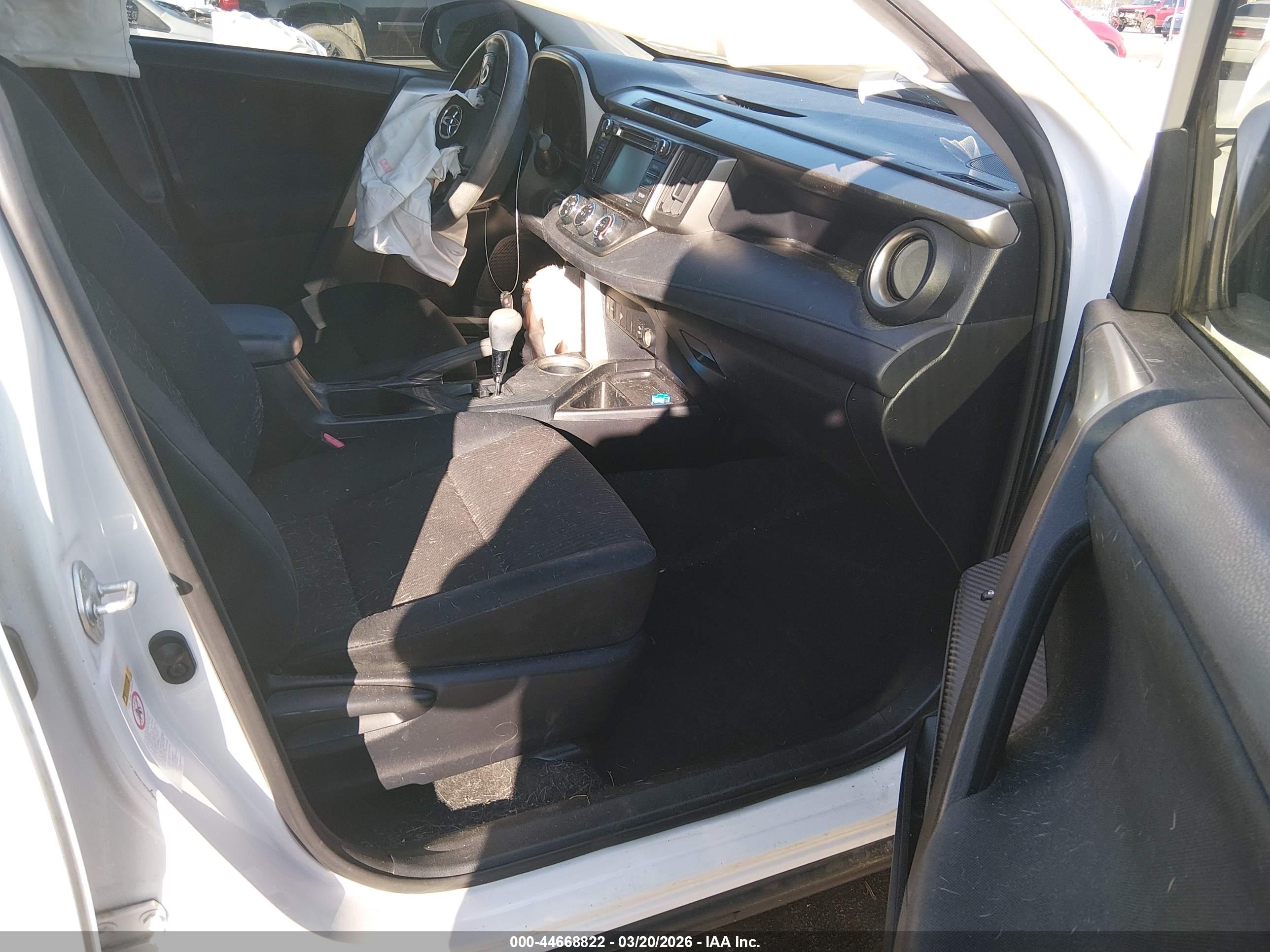 TOYOTA RAV4 image 5