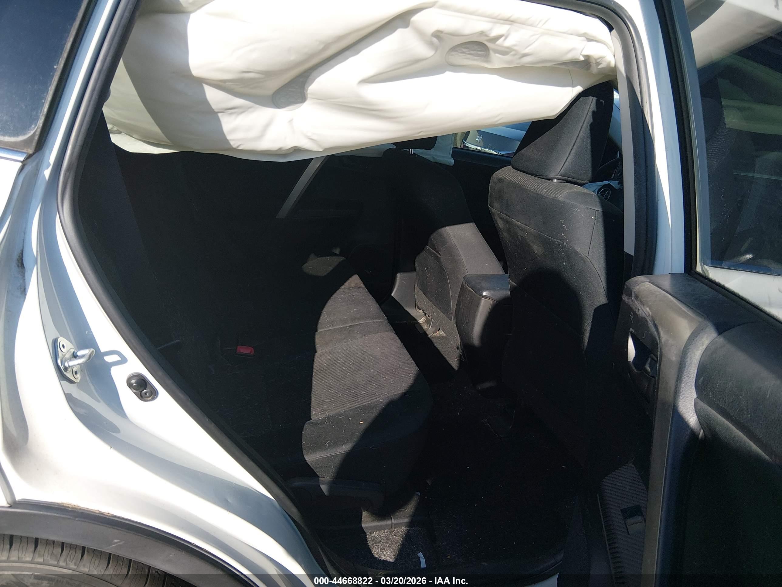 TOYOTA RAV4 image 8