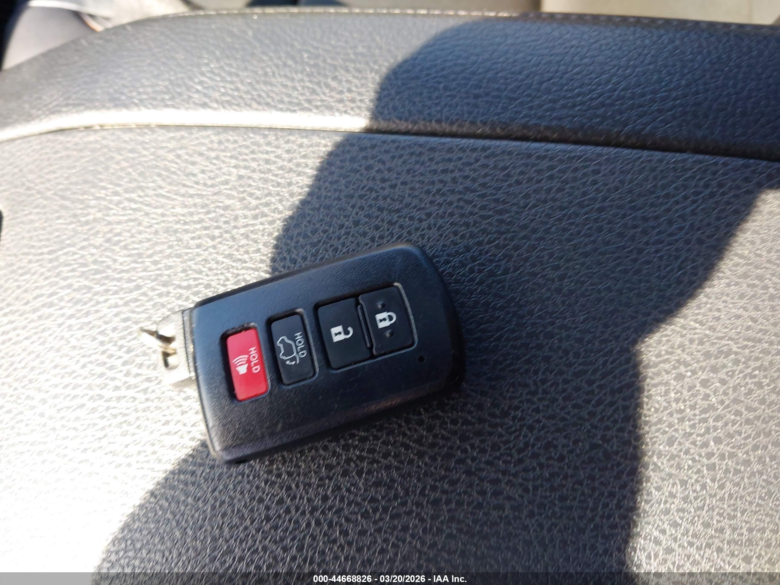 TOYOTA HIGHLANDER image 11