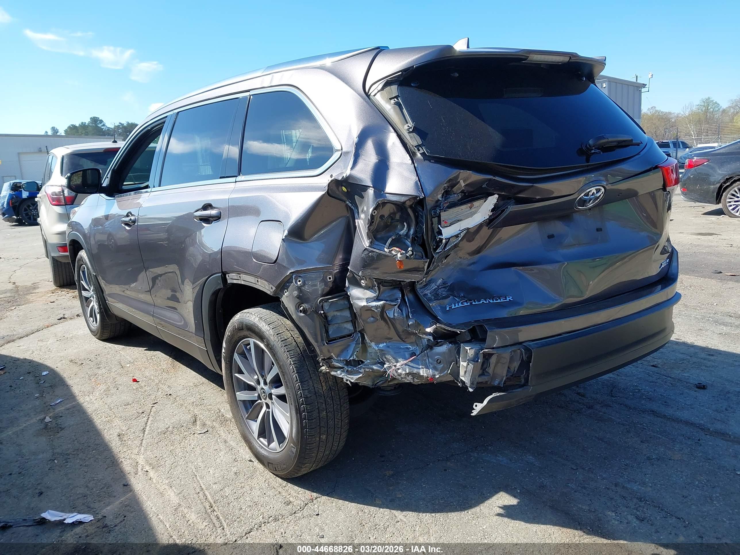 TOYOTA HIGHLANDER image 3