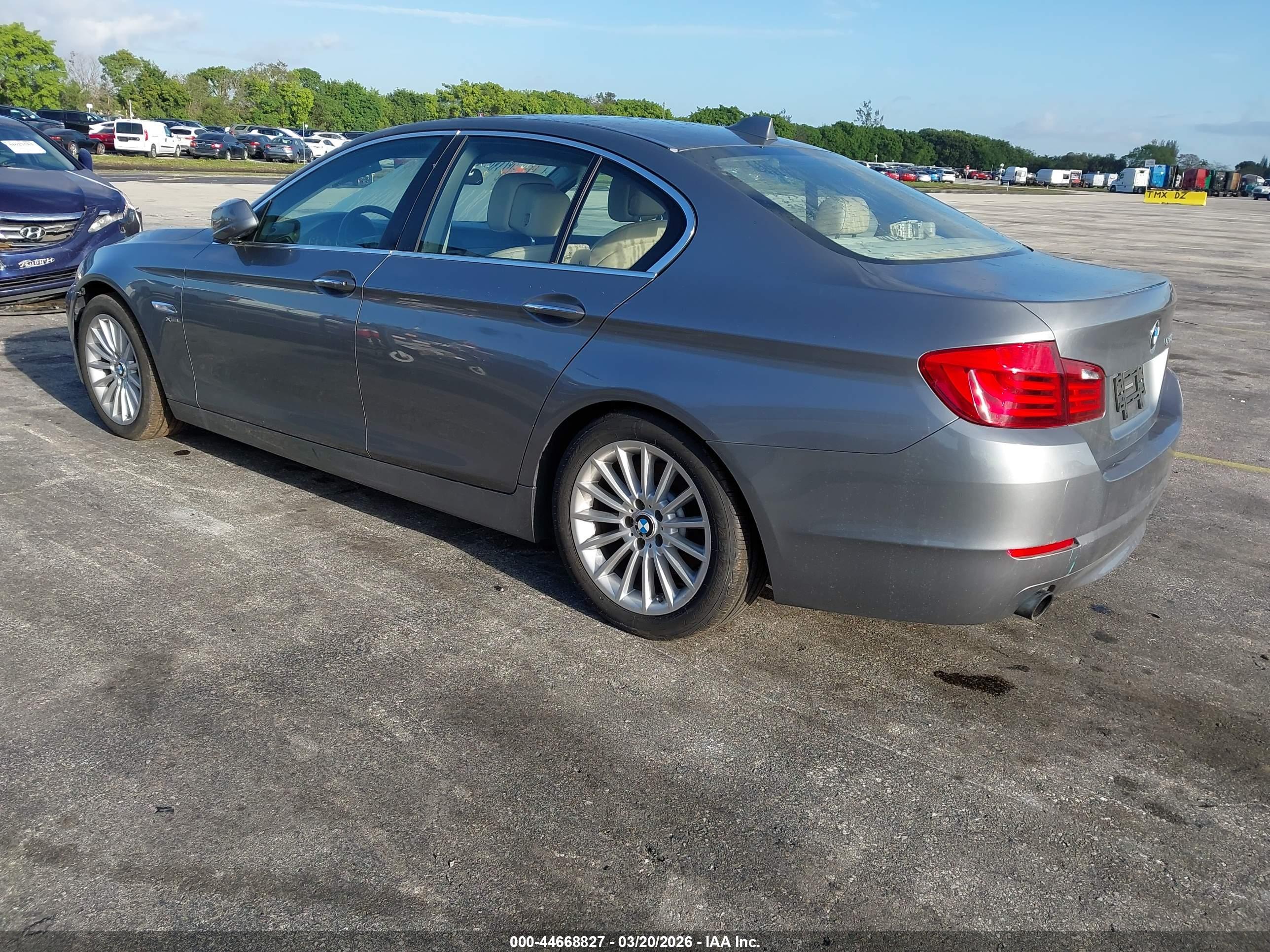 BMW 535I image 3