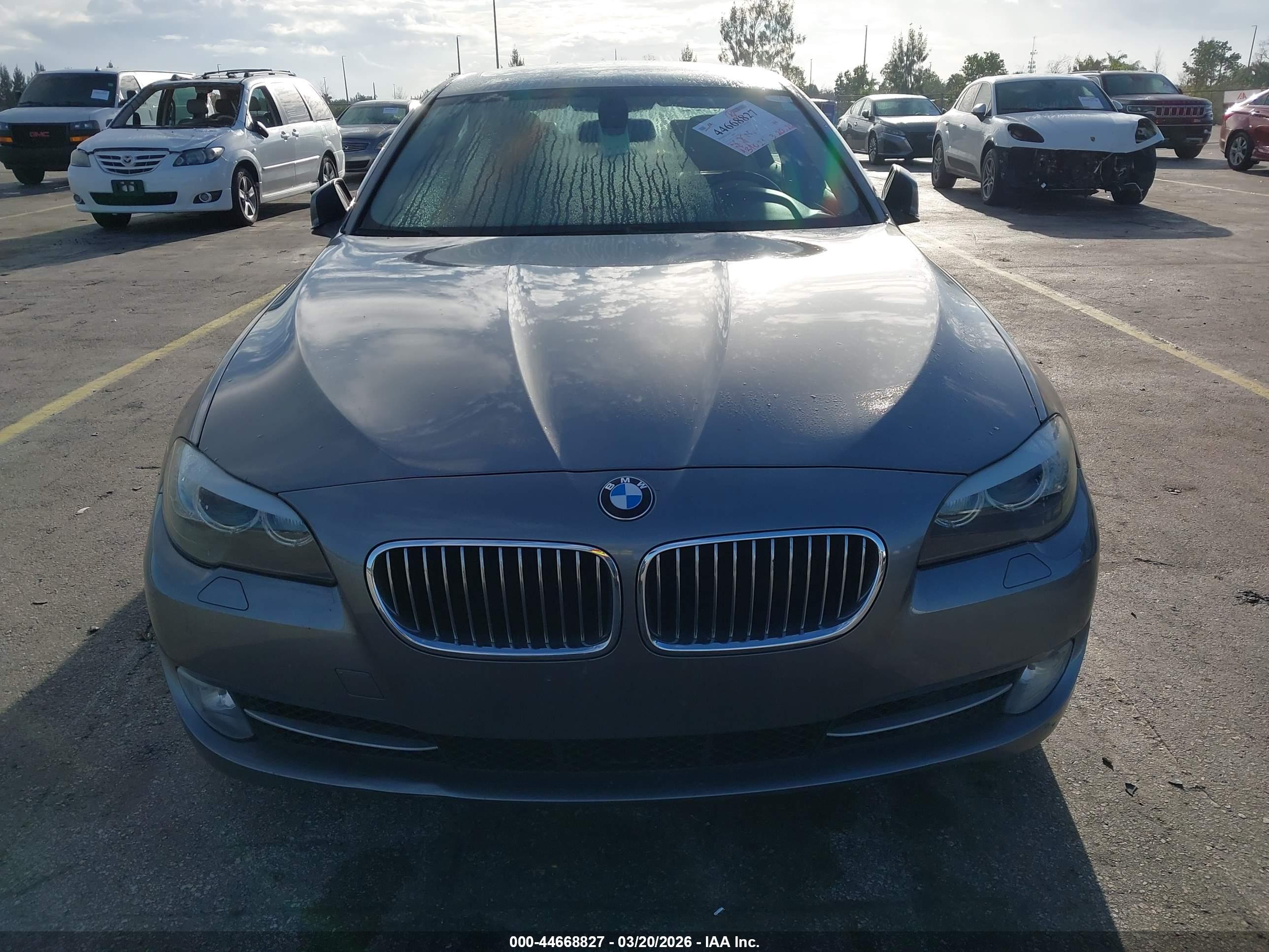 BMW 535I image 6