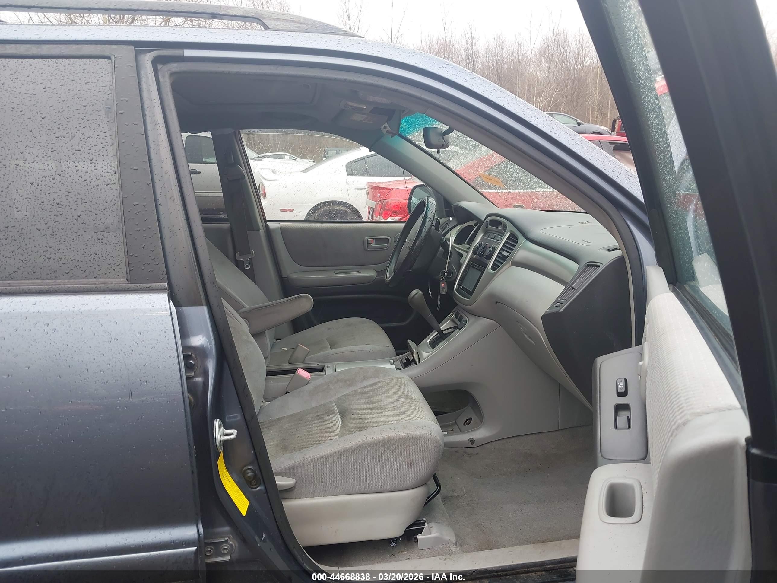 TOYOTA HIGHLANDER image 5
