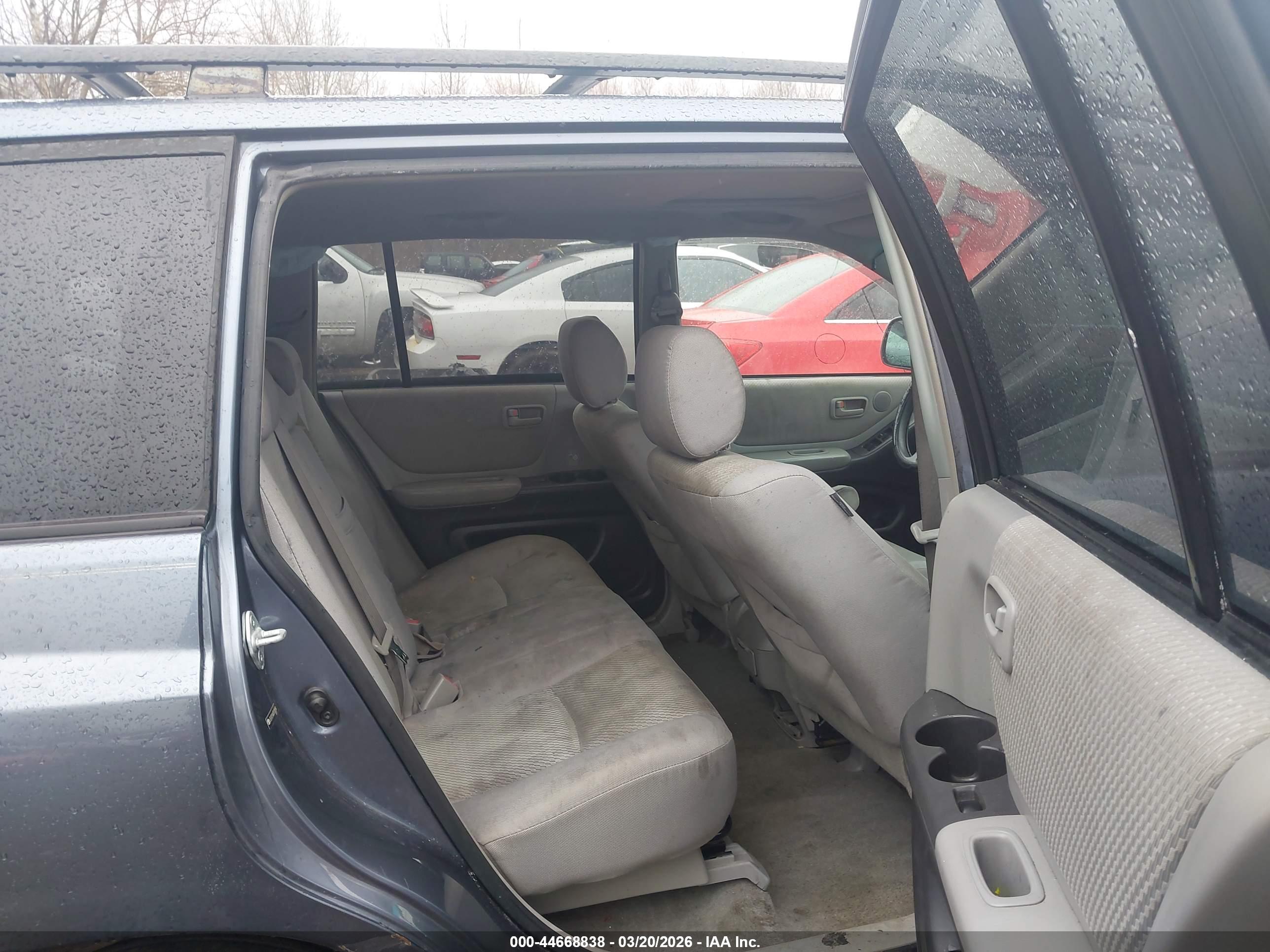 TOYOTA HIGHLANDER image 8