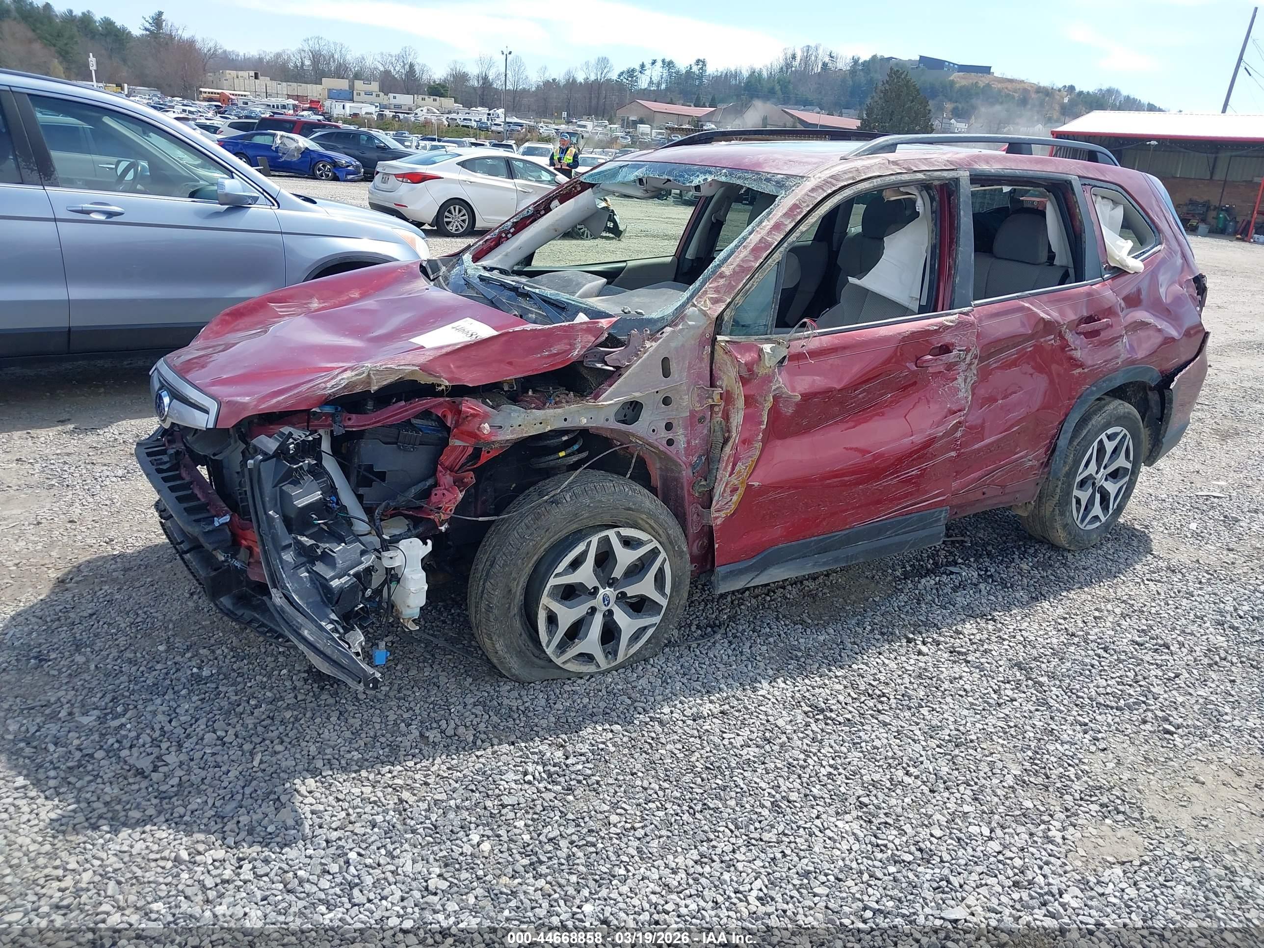SUBARU FORESTER image 2