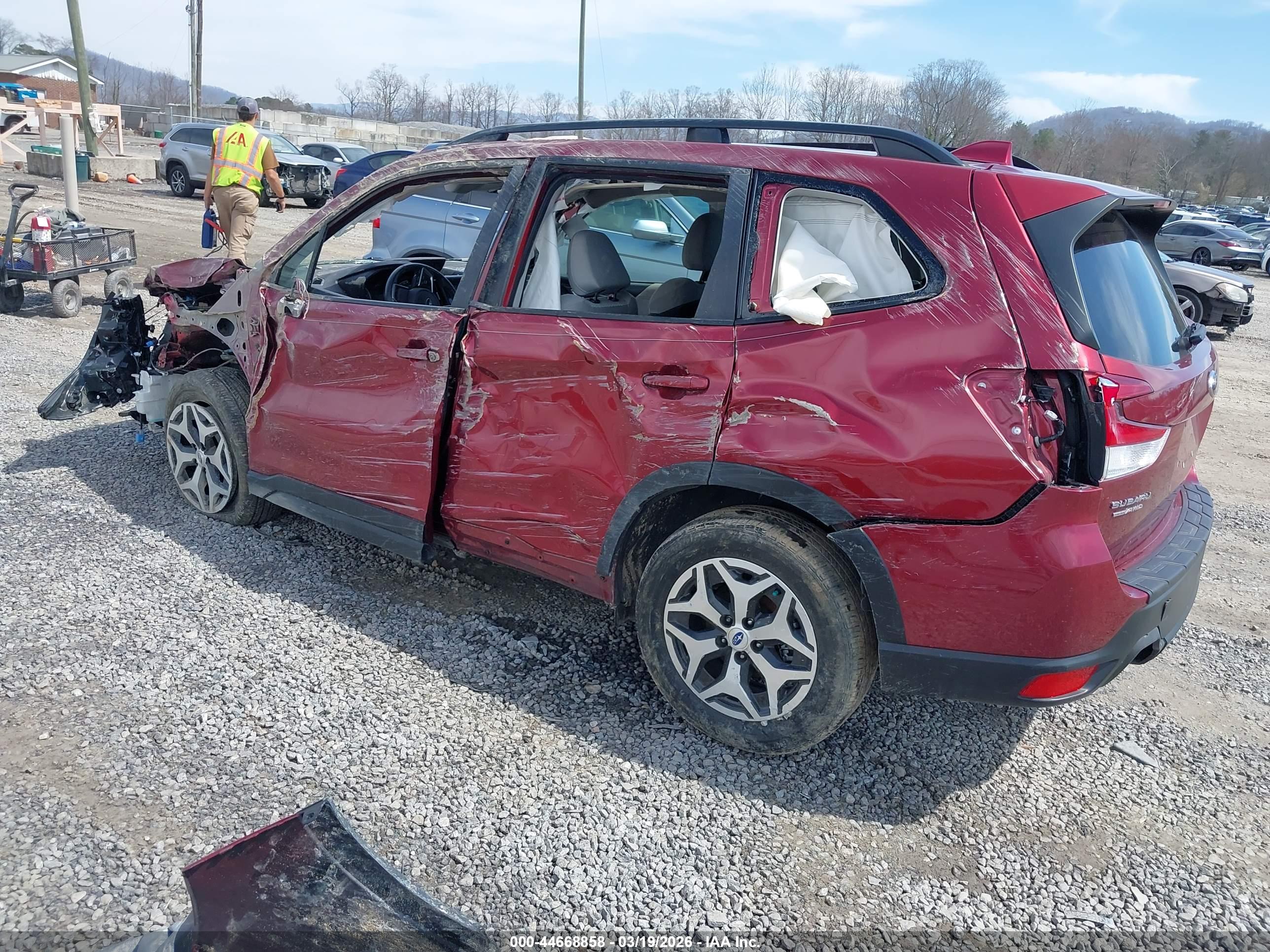 SUBARU FORESTER image 3