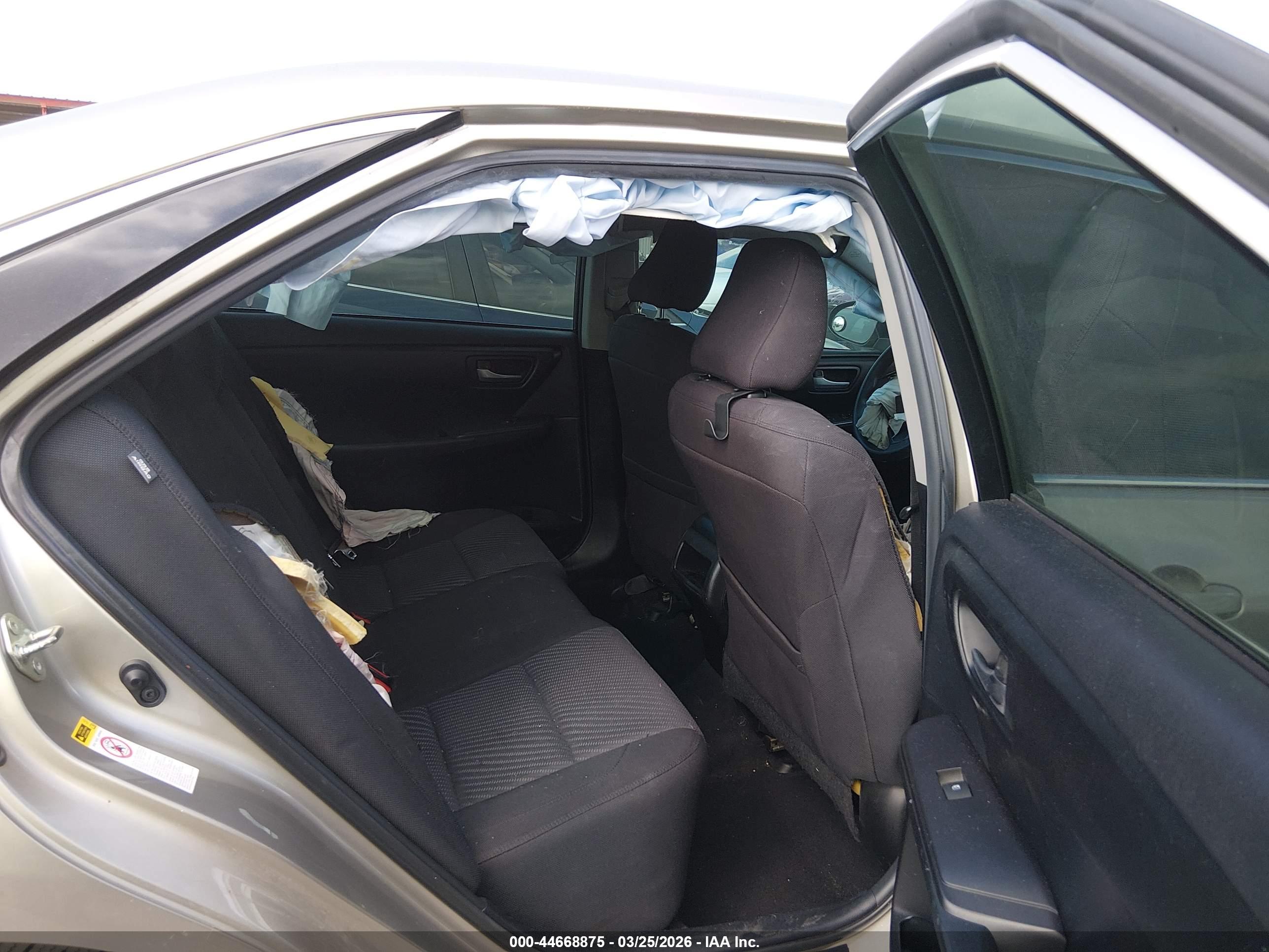 TOYOTA CAMRY image 8