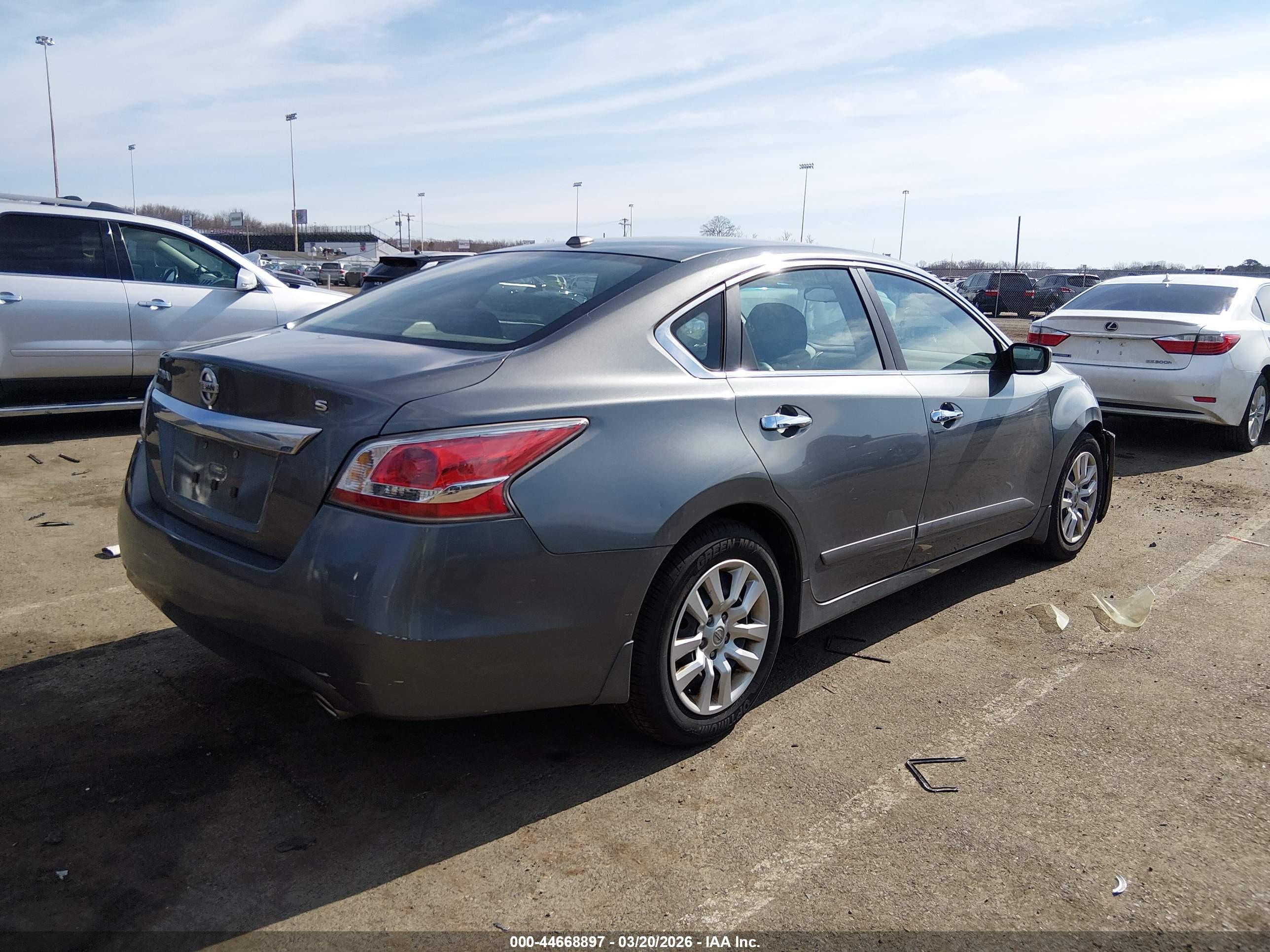 NISSAN ALTIMA image 4