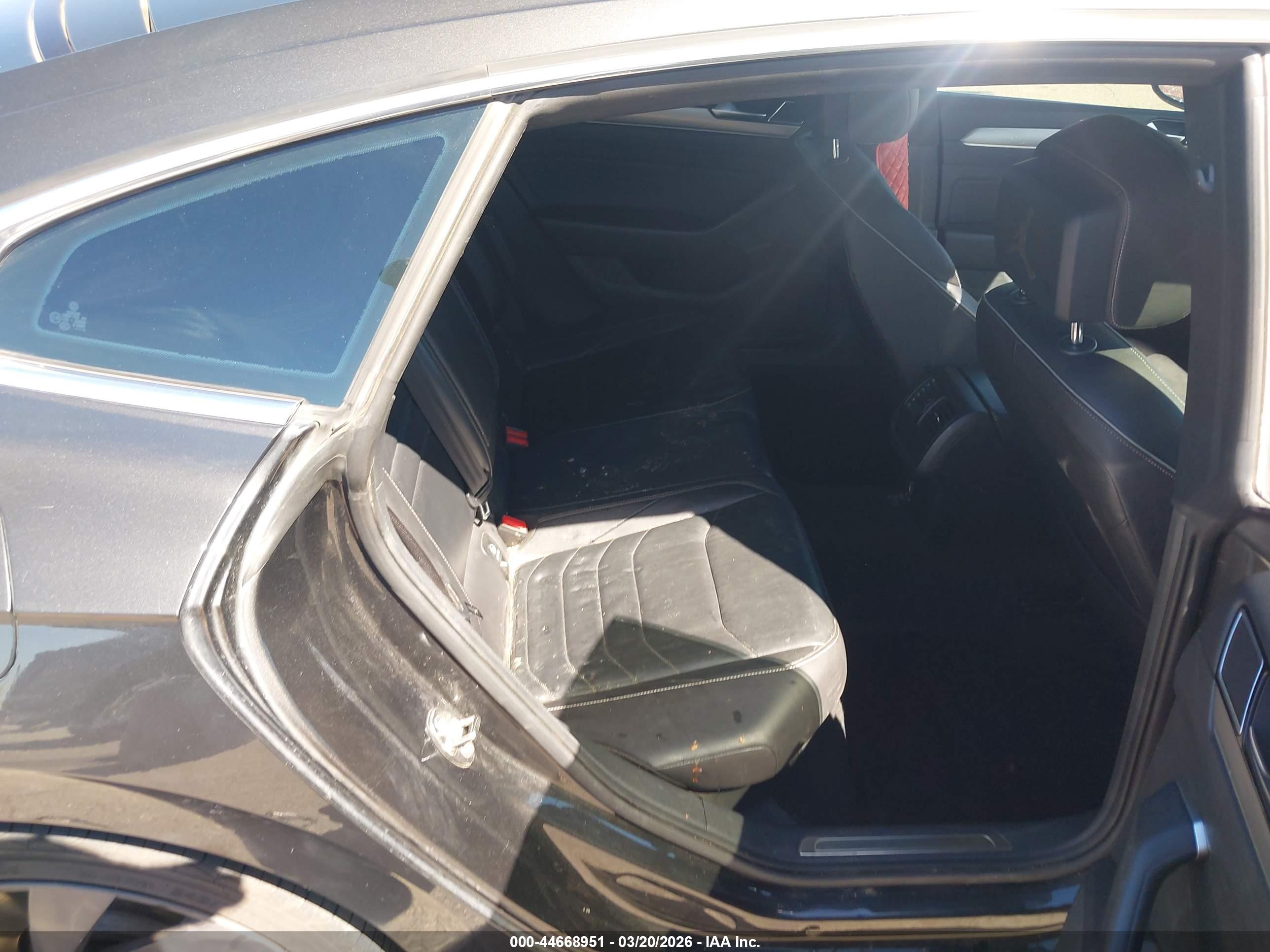 VOLKSWAGEN ARTEON image 8
