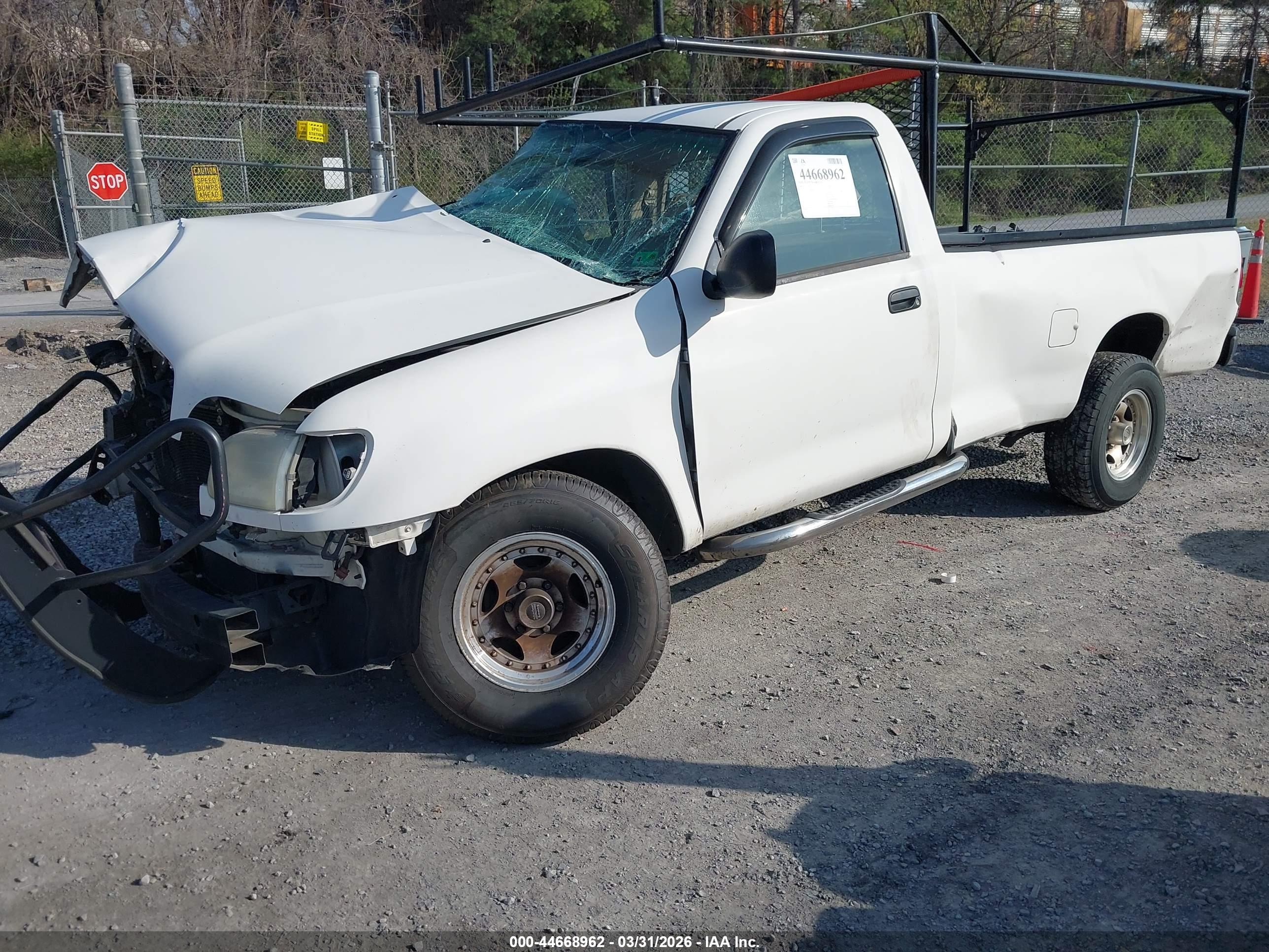 TOYOTA TUNDRA image 2