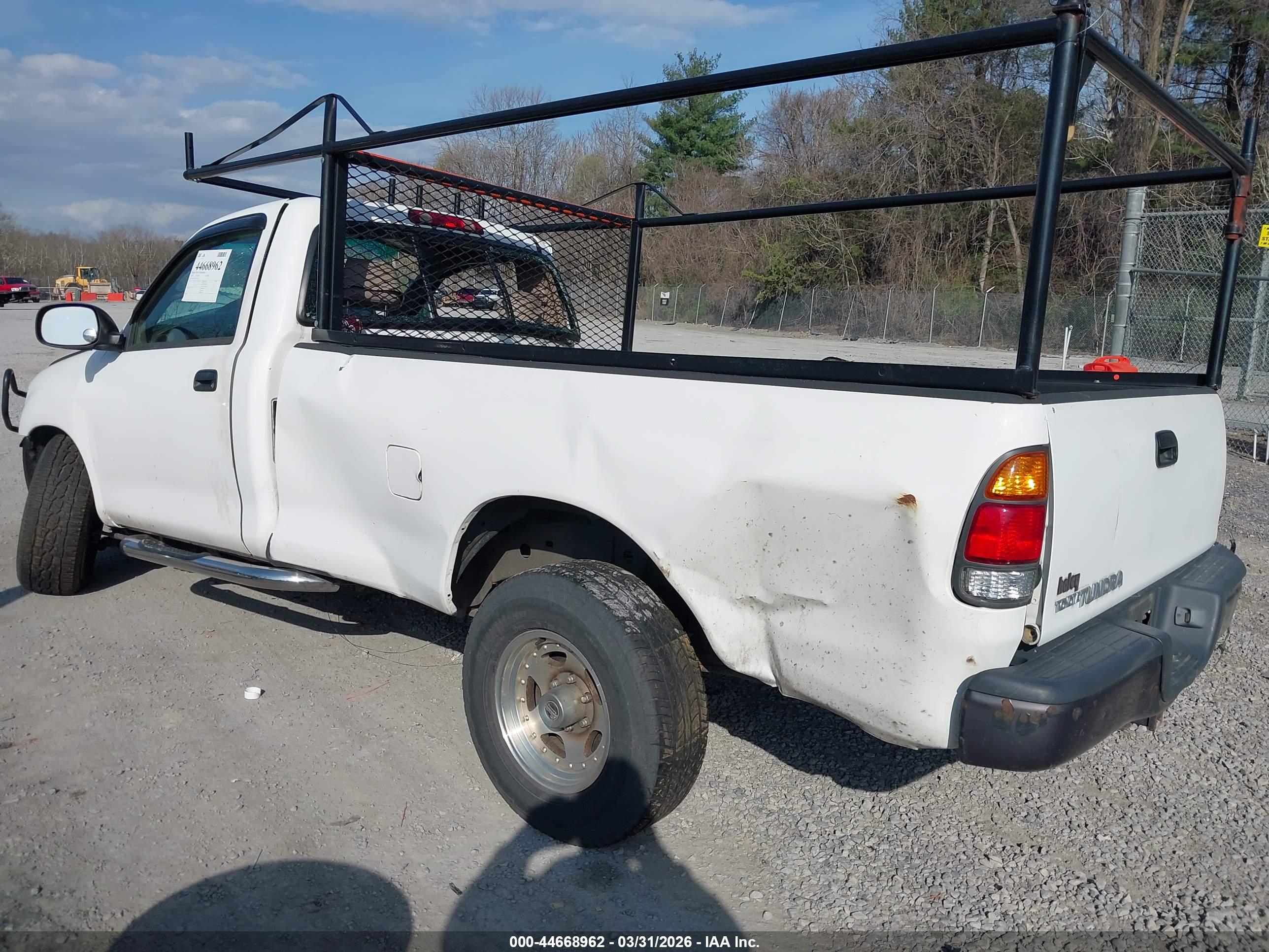 TOYOTA TUNDRA image 3