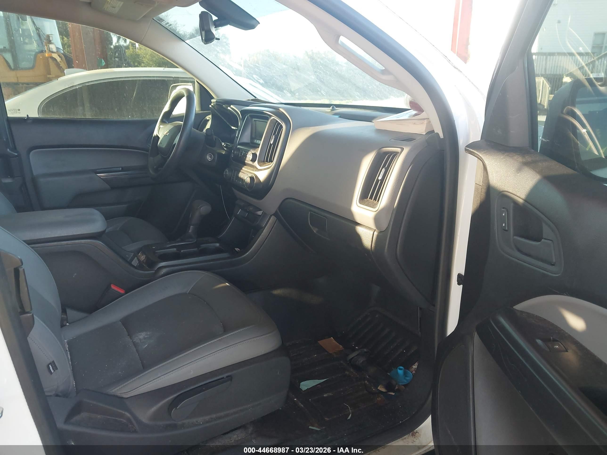 CHEVROLET COLORADO image 5