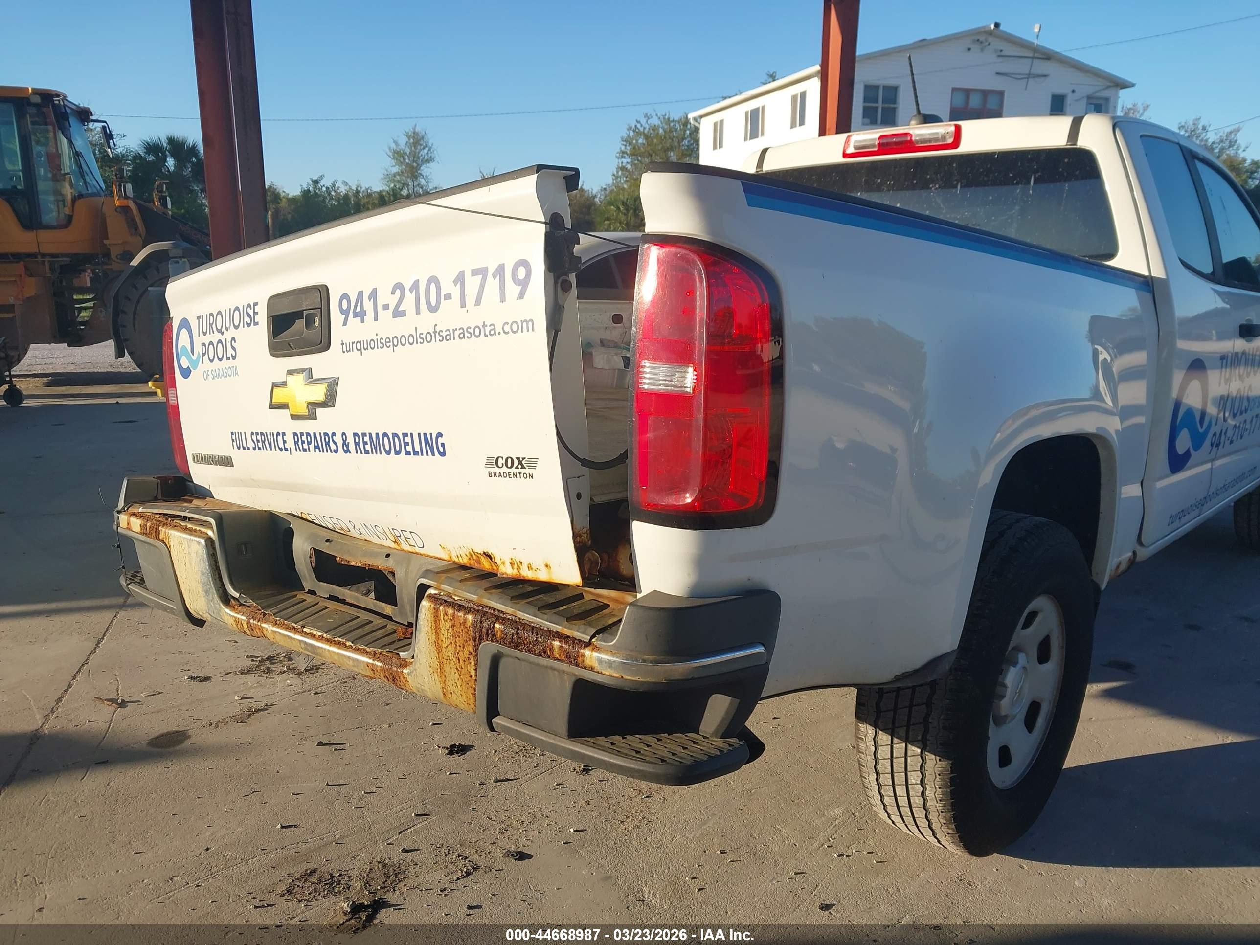 CHEVROLET COLORADO image 6