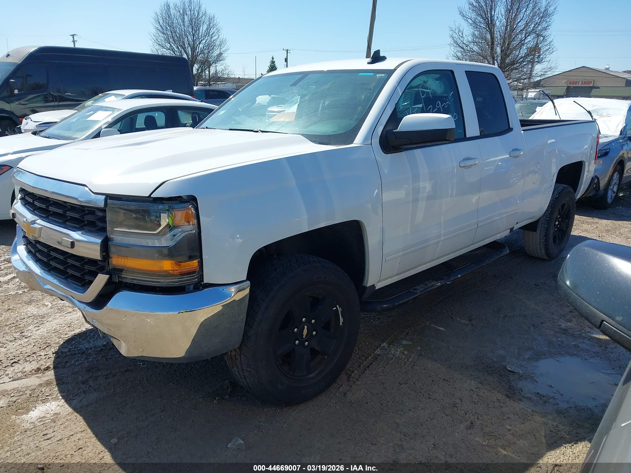 CHEVROLET SILVERADO image 2