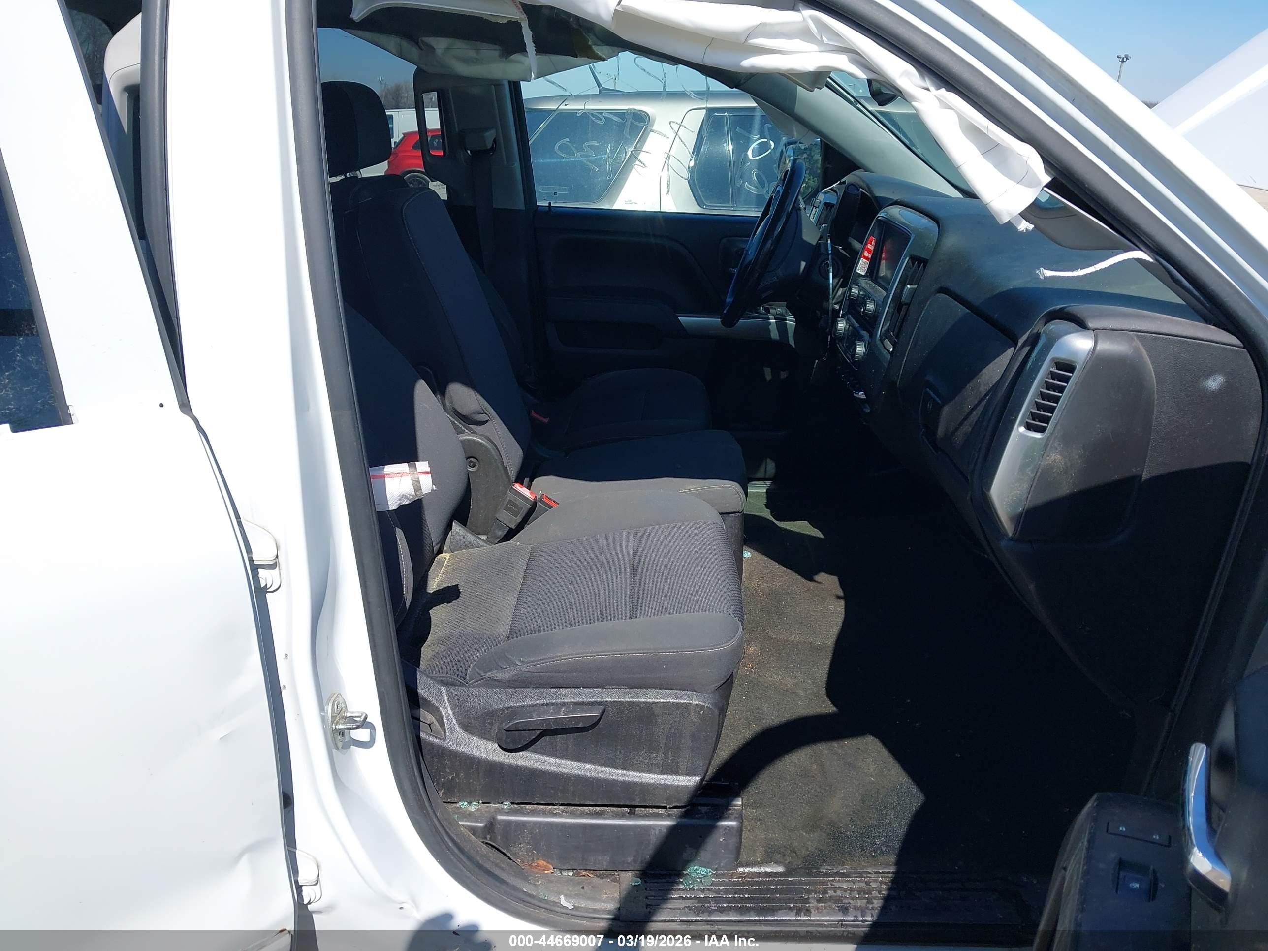 CHEVROLET SILVERADO image 5