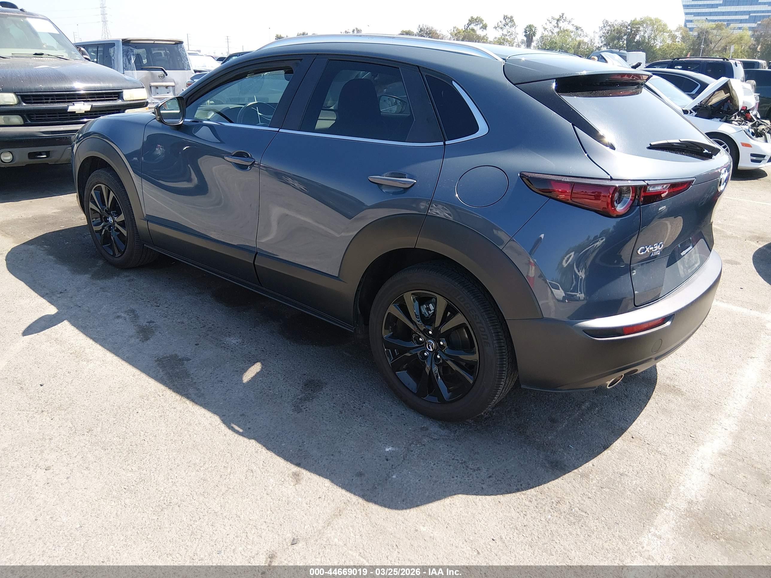 MAZDA CX-30 image 3