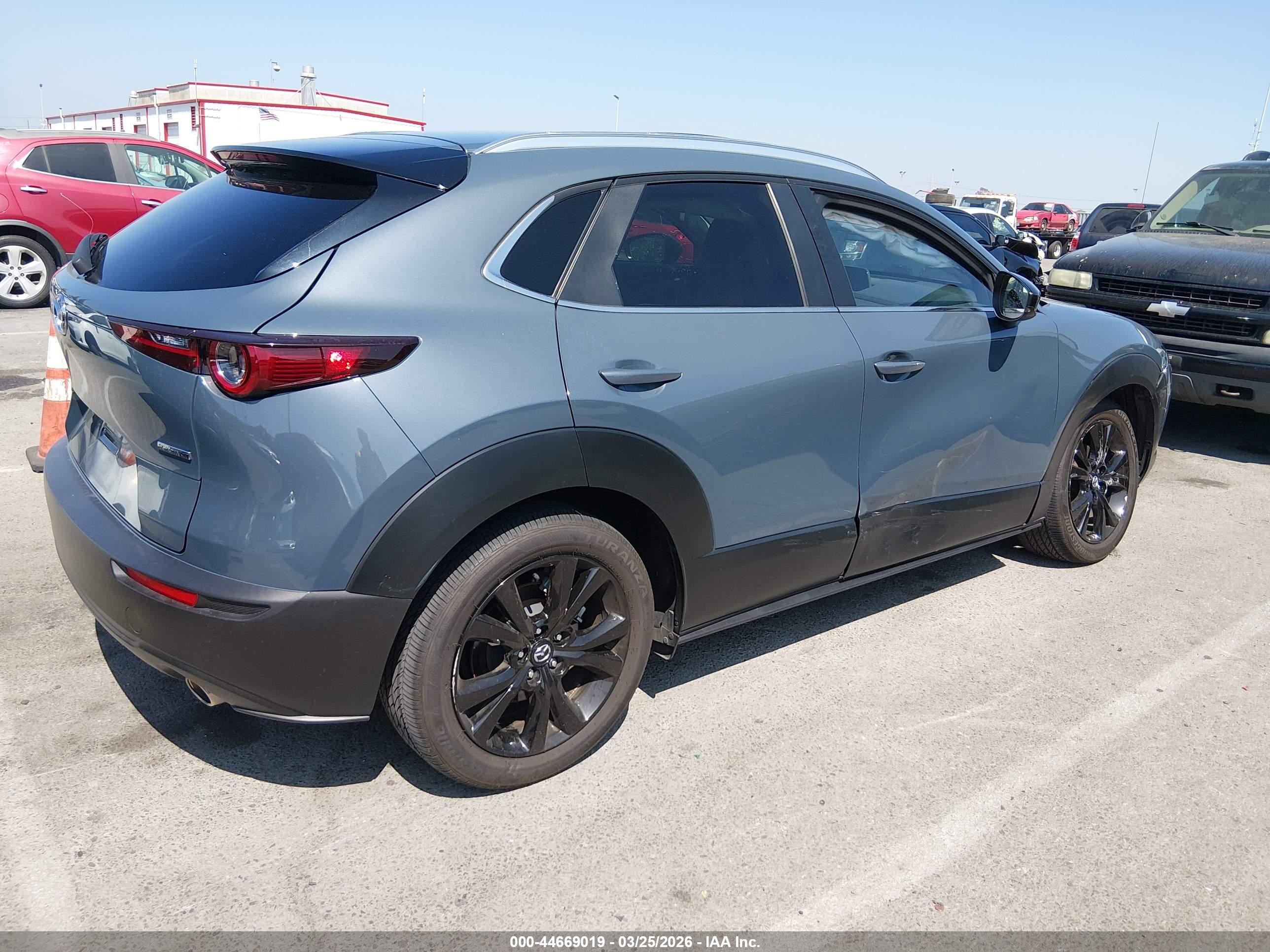 MAZDA CX-30 image 4