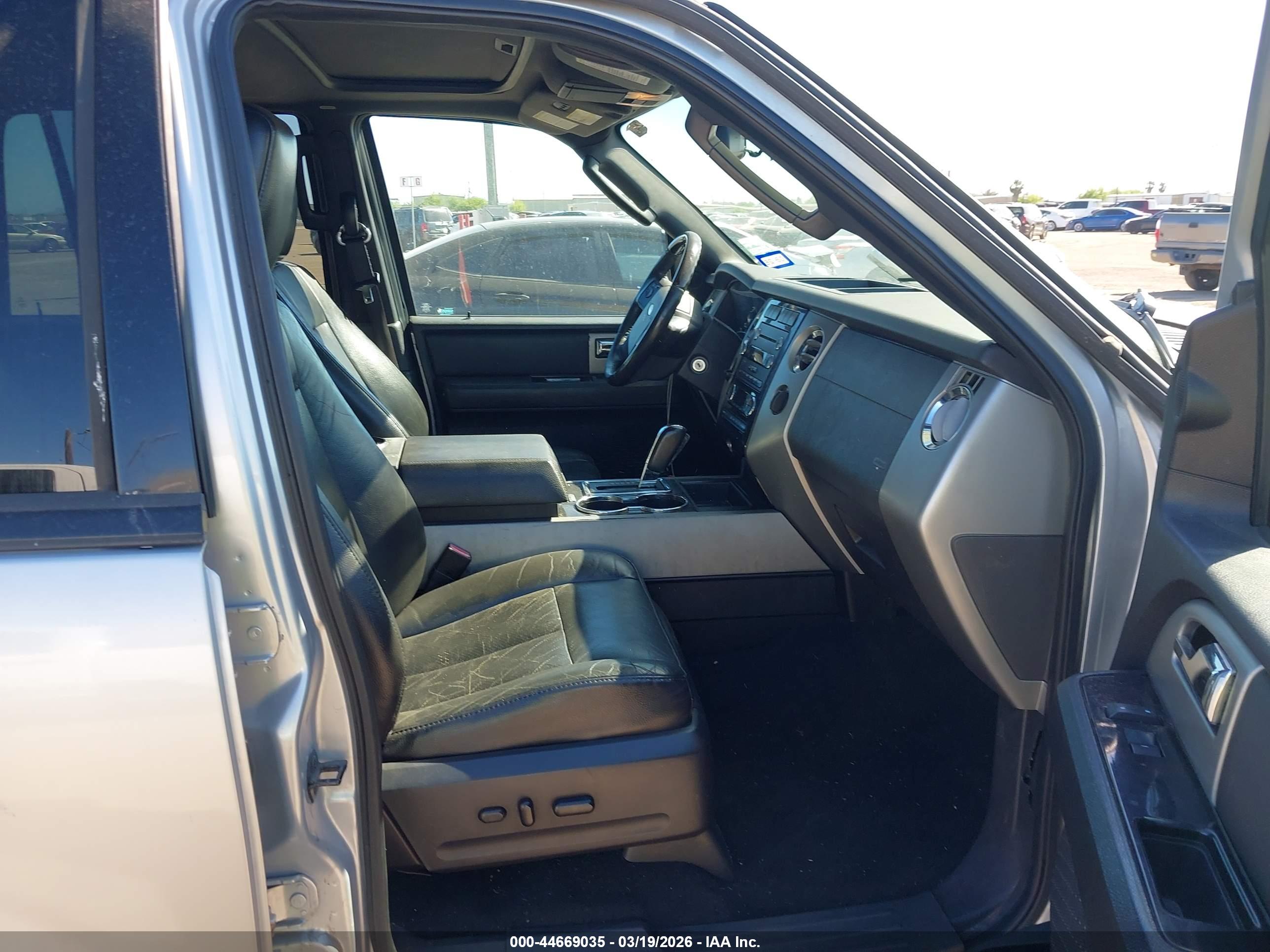 FORD EXPEDITION image 5