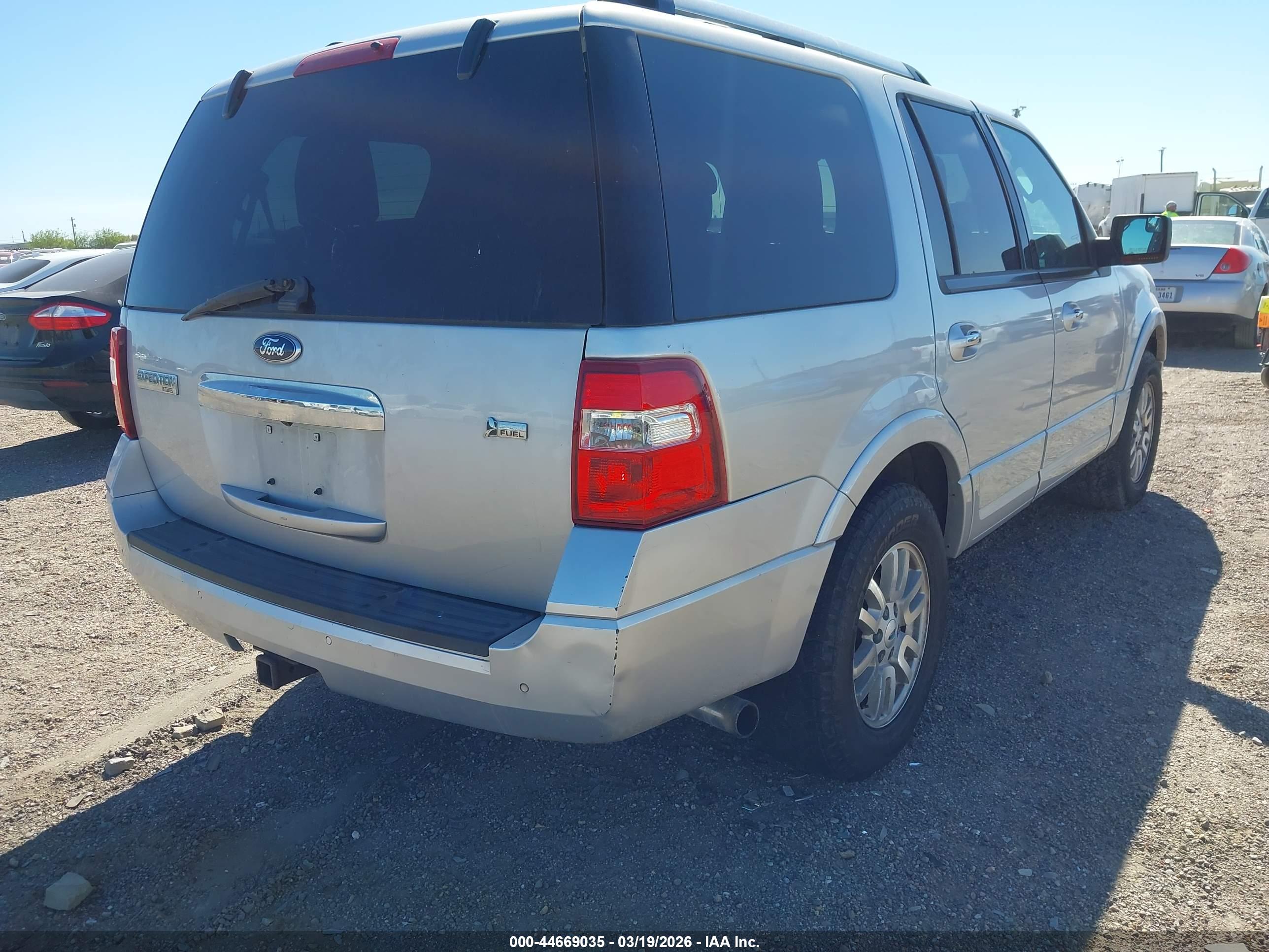 FORD EXPEDITION image 6