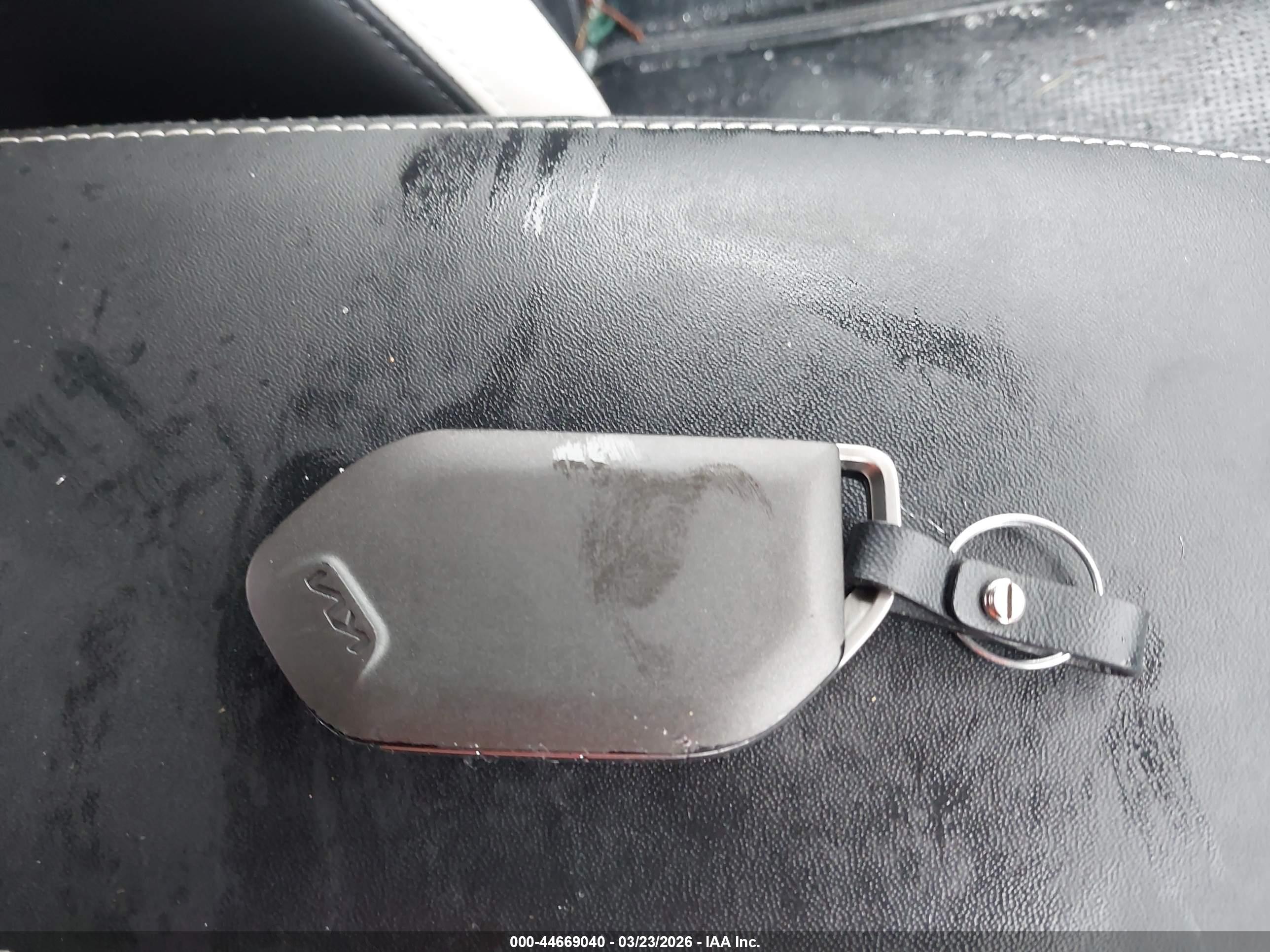 KIA K5 image 11
