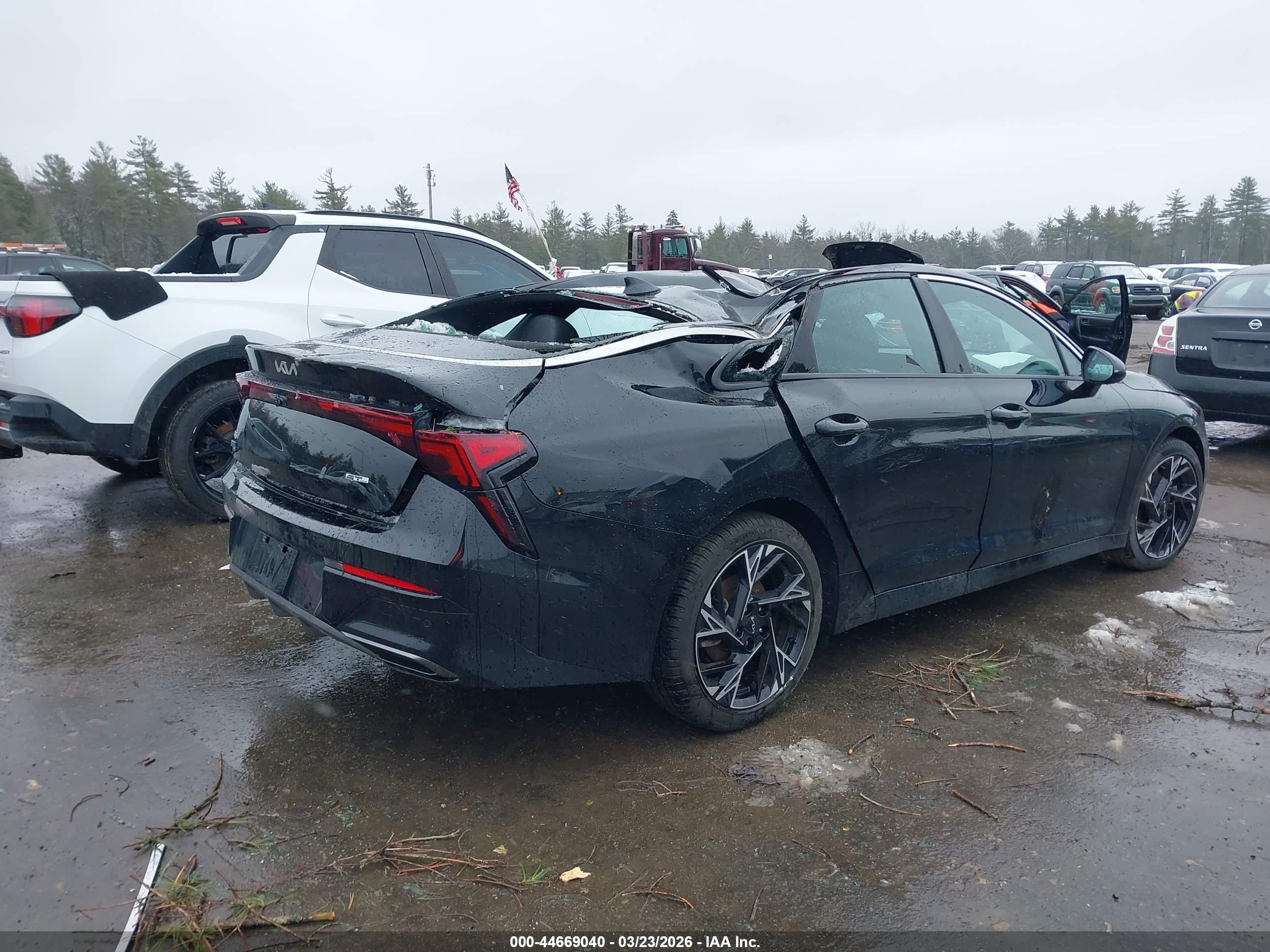 KIA K5 image 4