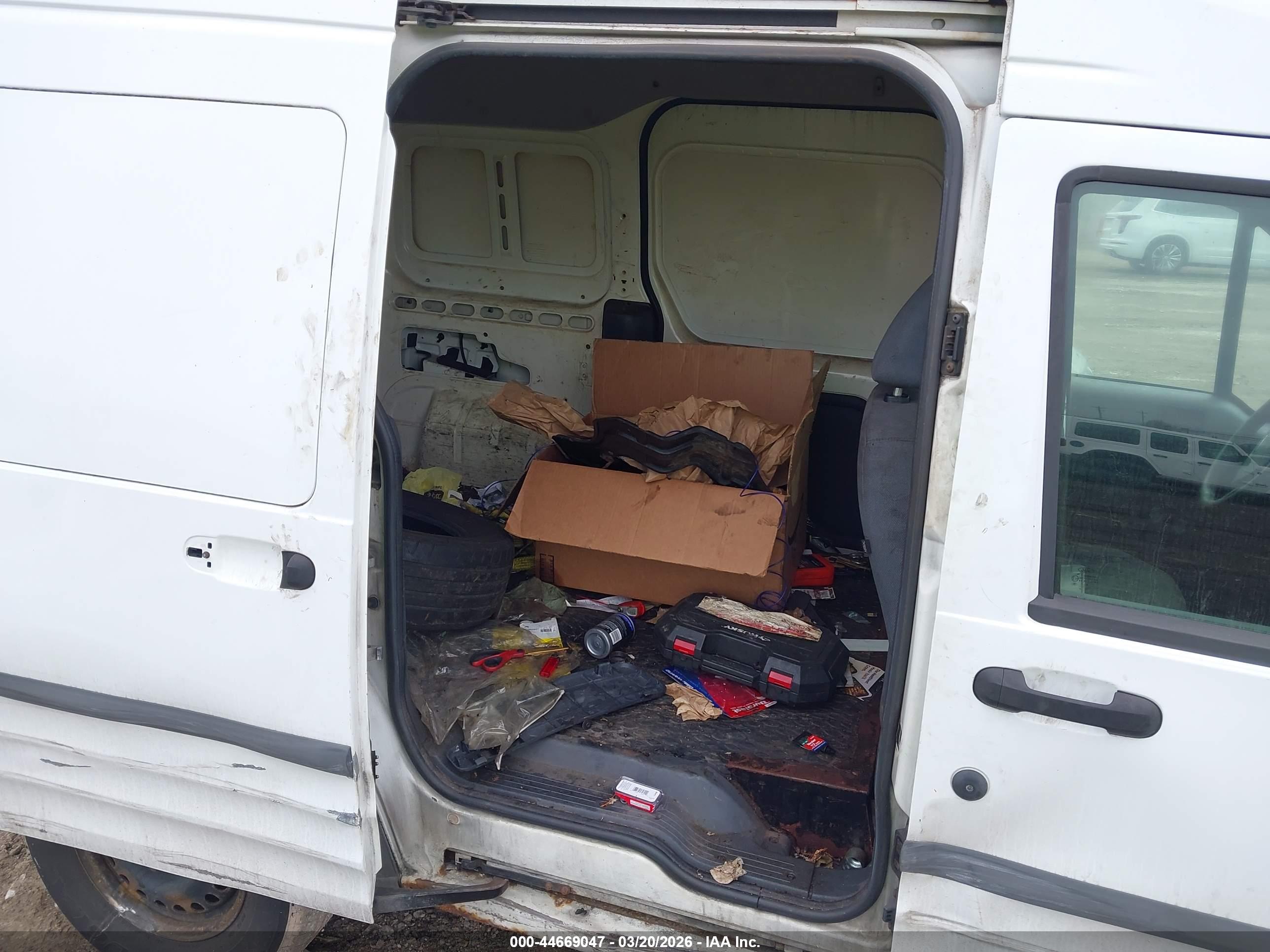 FORD TRANSIT image 8