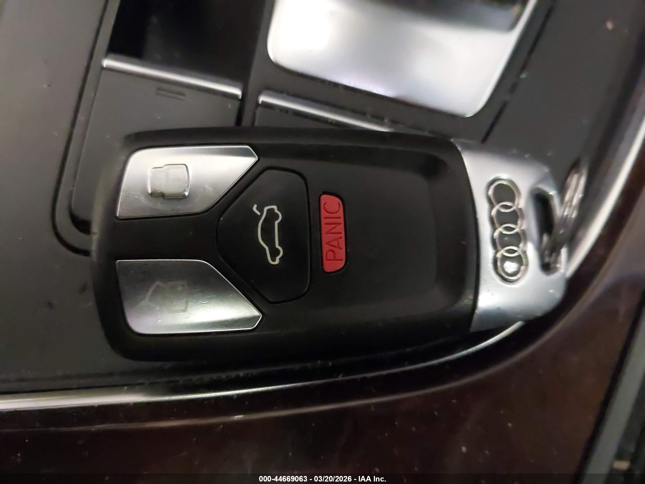 AUDI A4 image 11