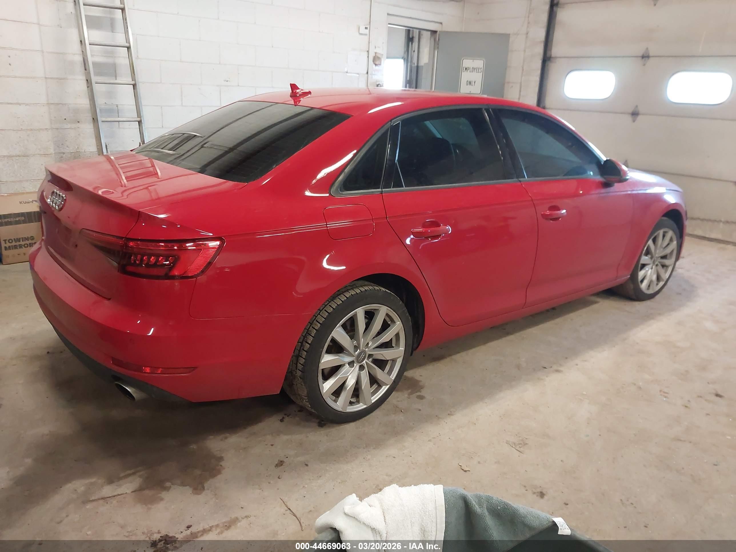 AUDI A4 image 4