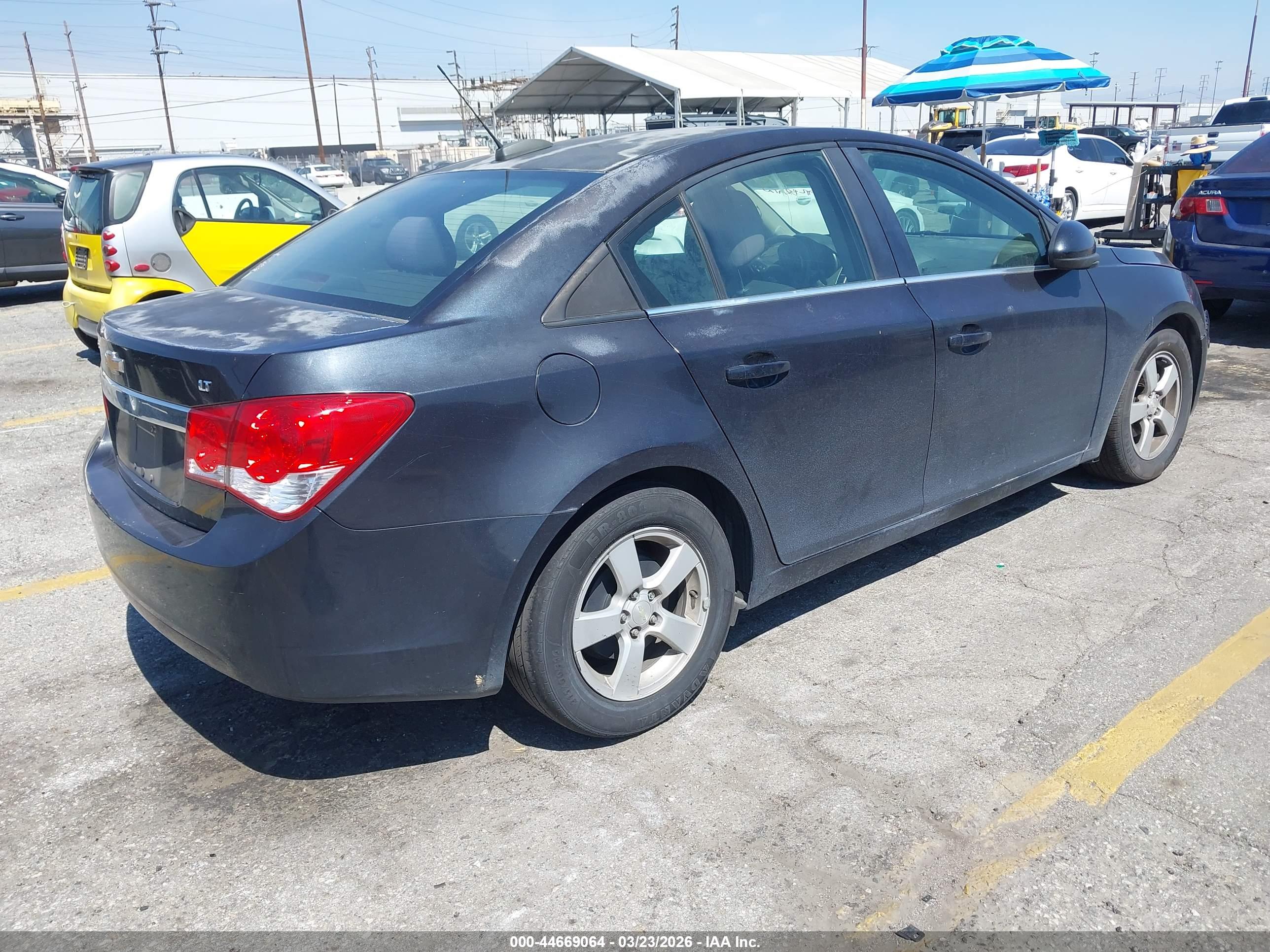 CHEVROLET CRUZE image 4