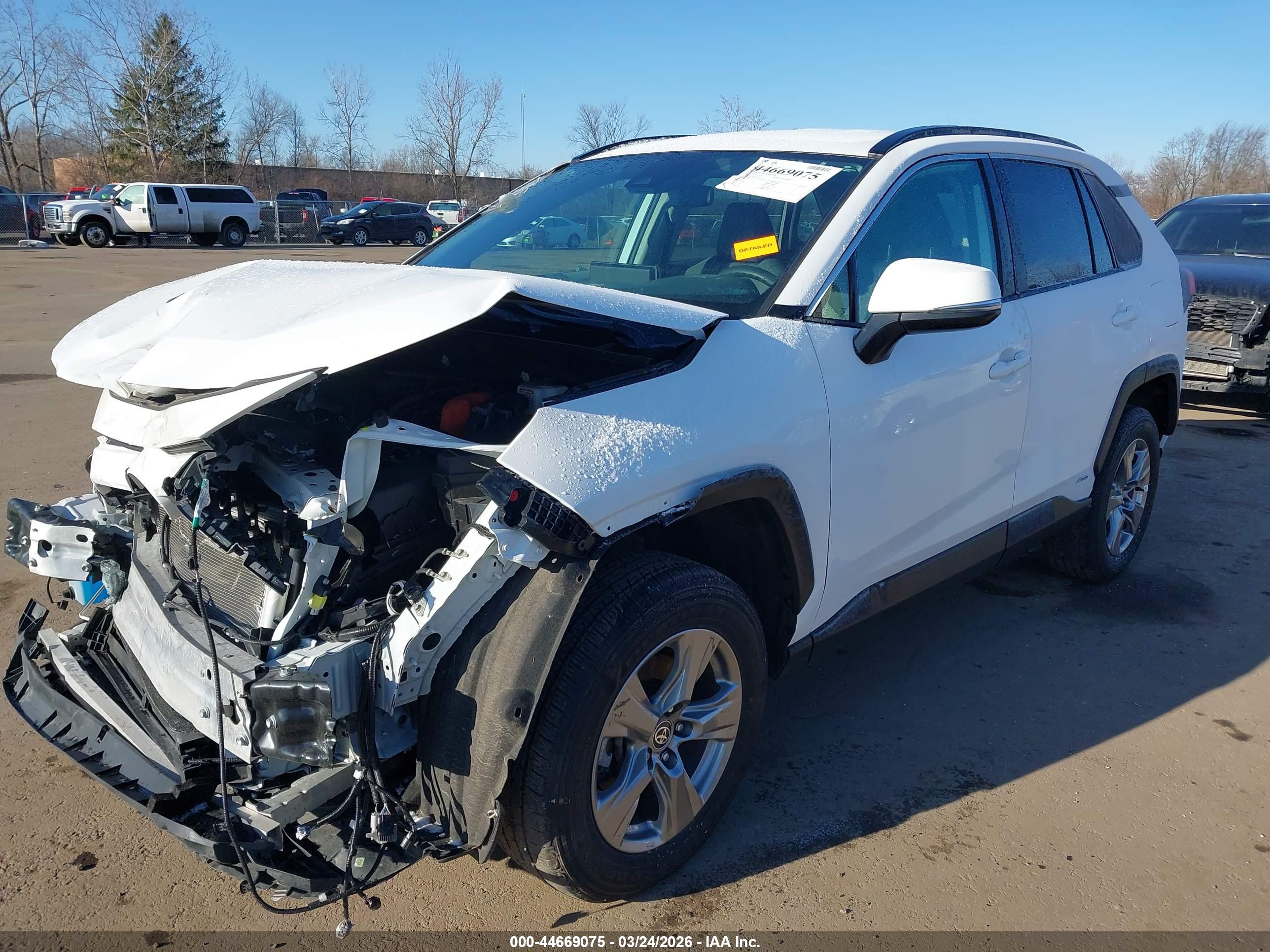 TOYOTA RAV4 image 2
