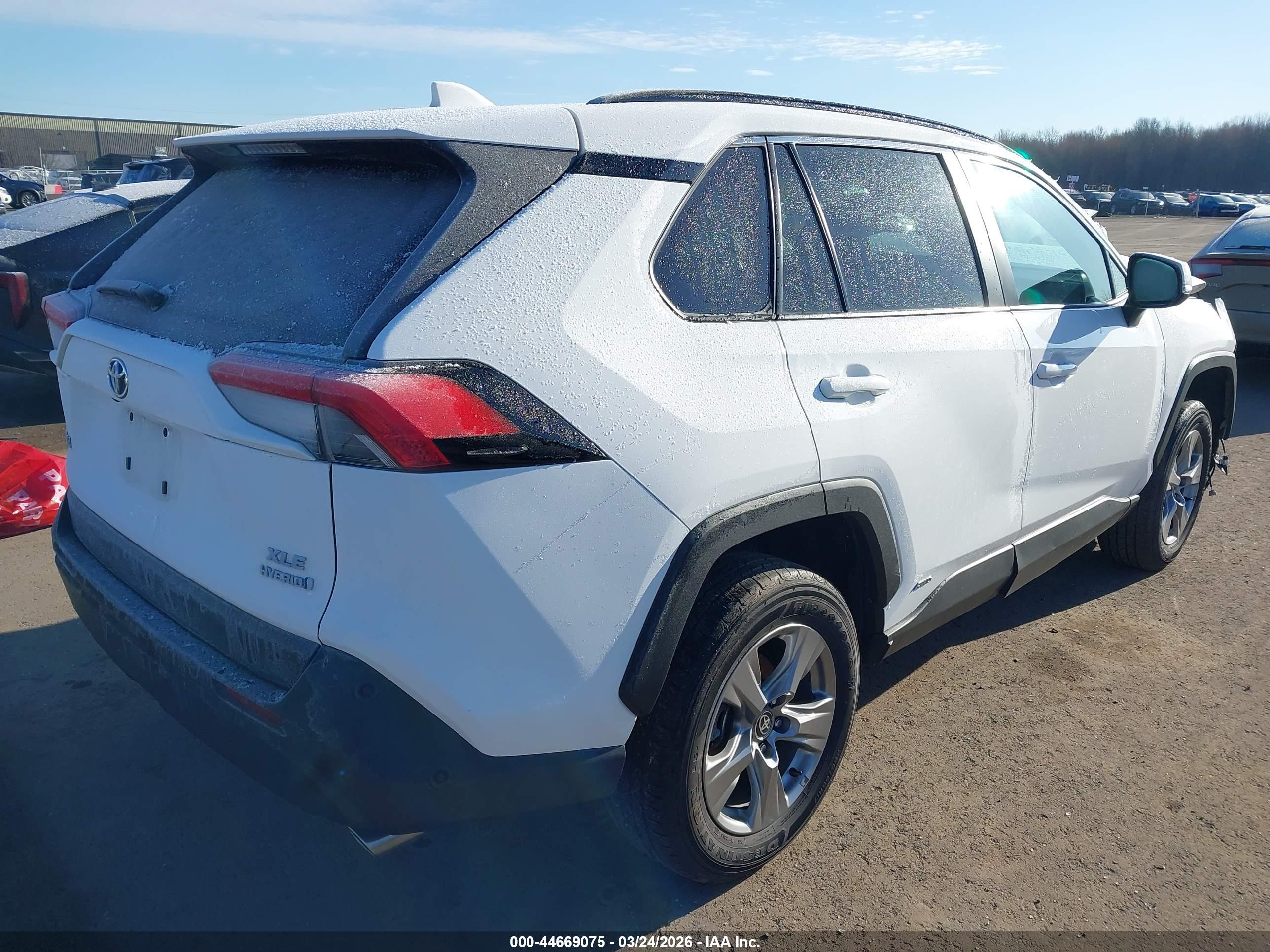 TOYOTA RAV4 image 4