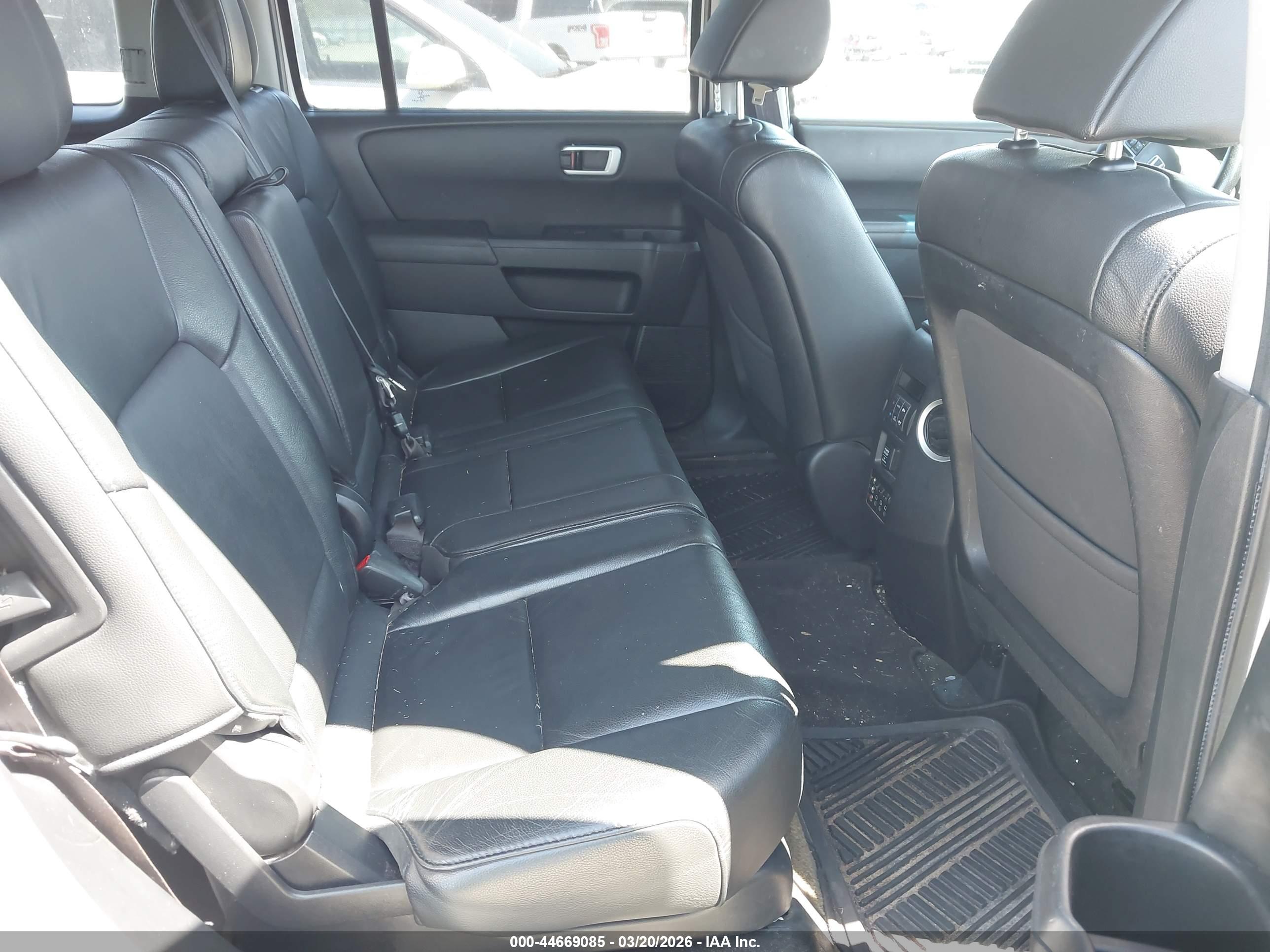 HONDA PILOT image 8