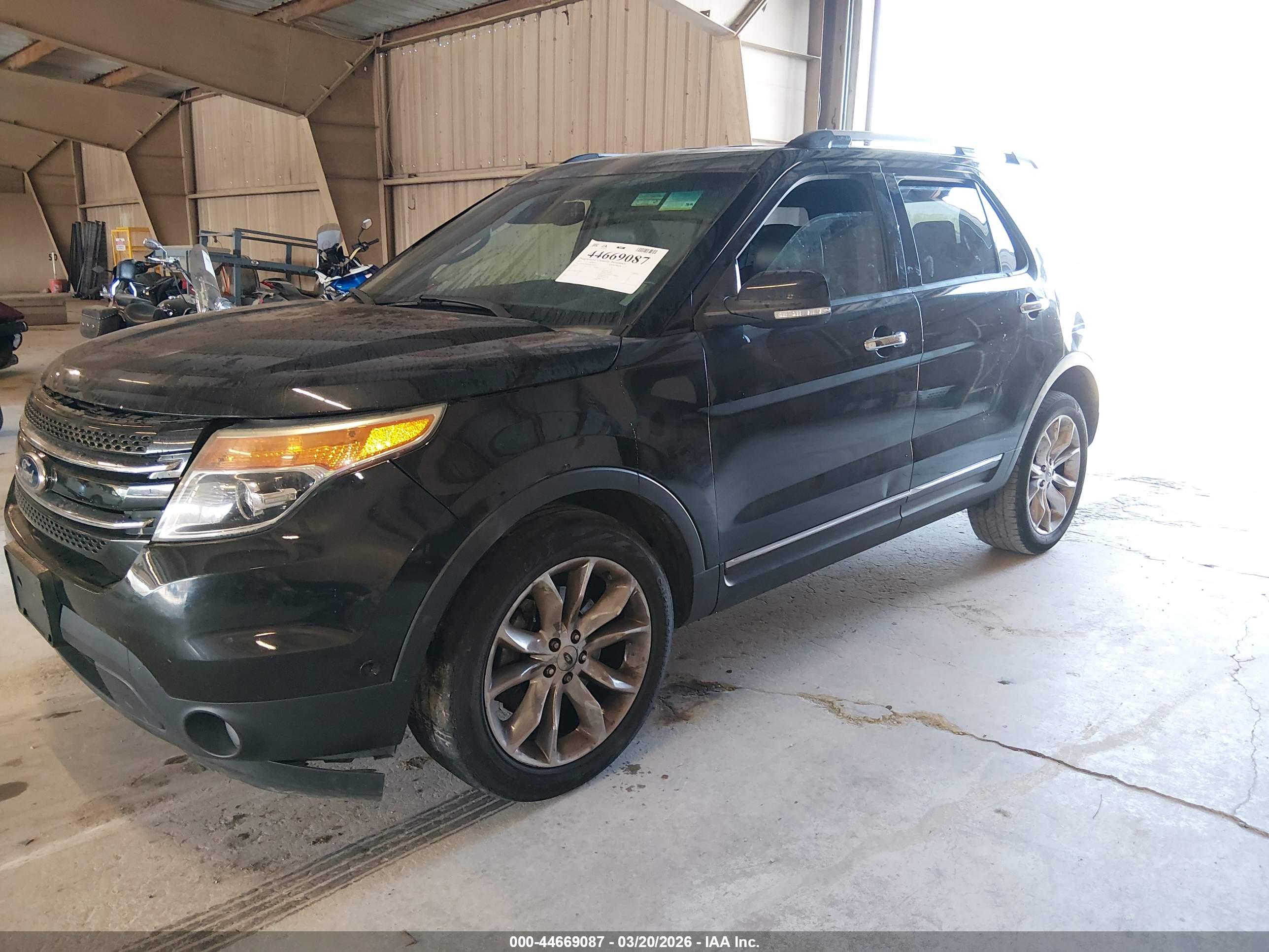 FORD EXPLORER image 2