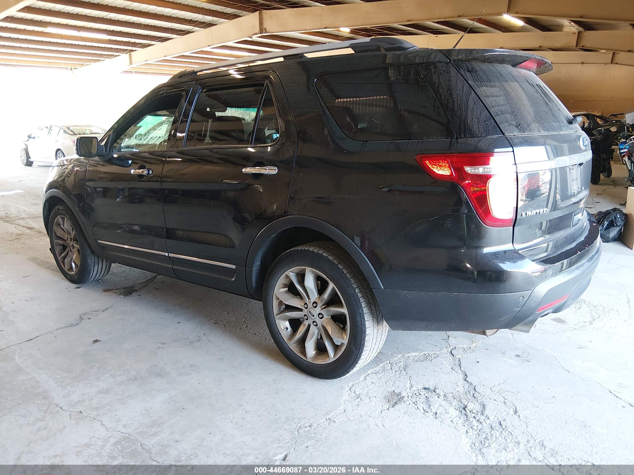 FORD EXPLORER image 3