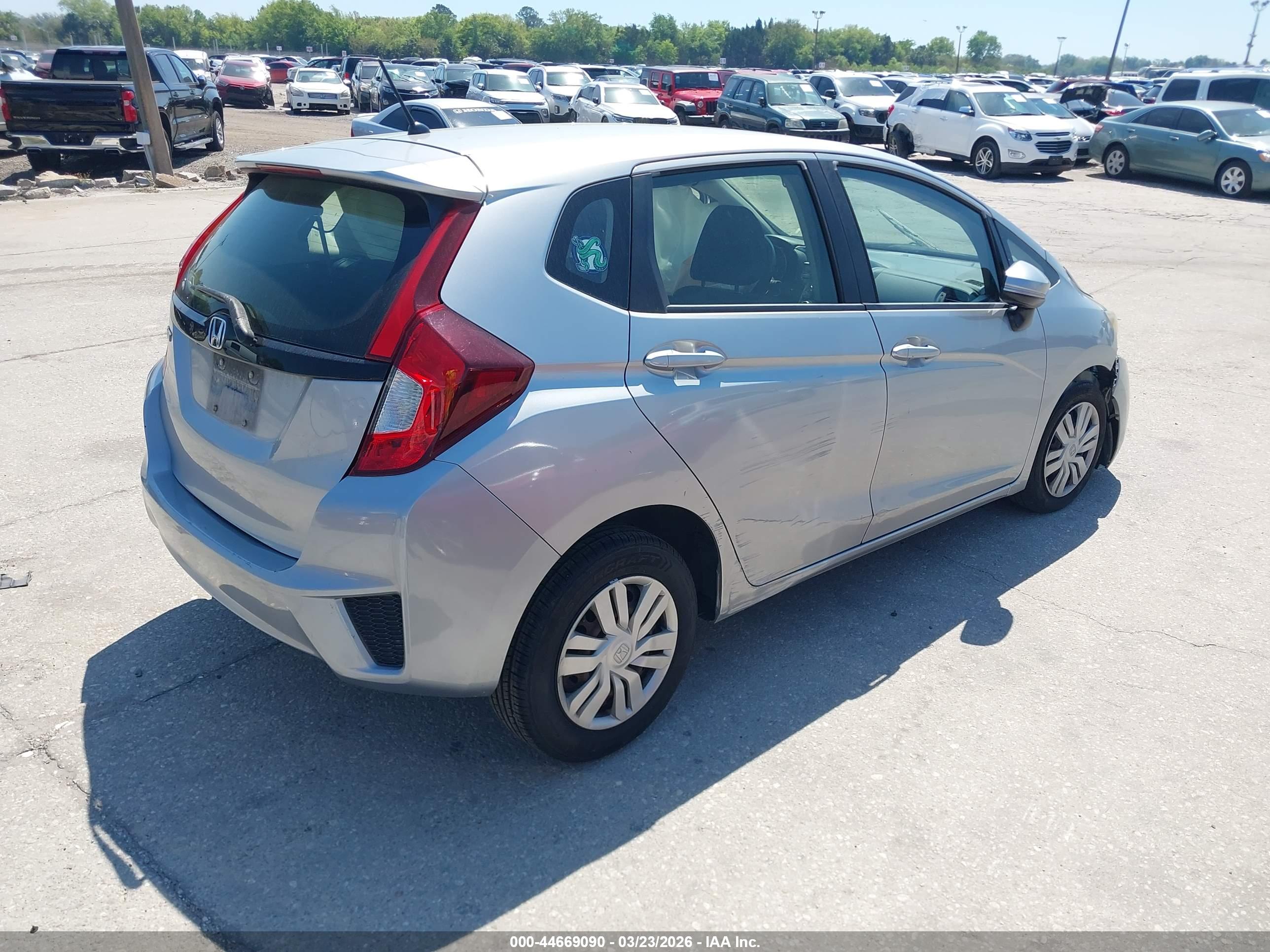 HONDA FIT image 4