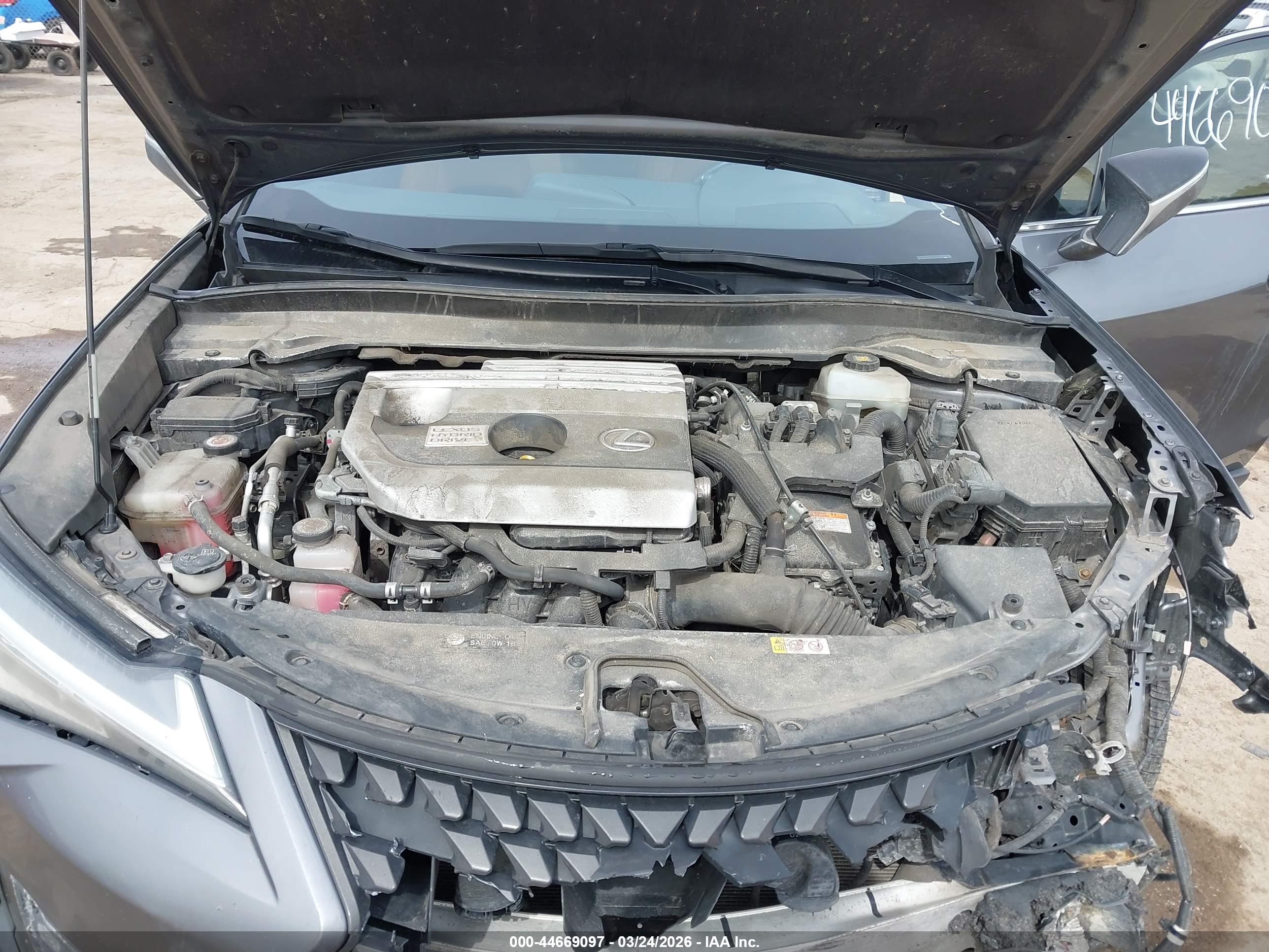 LEXUS UX image 10