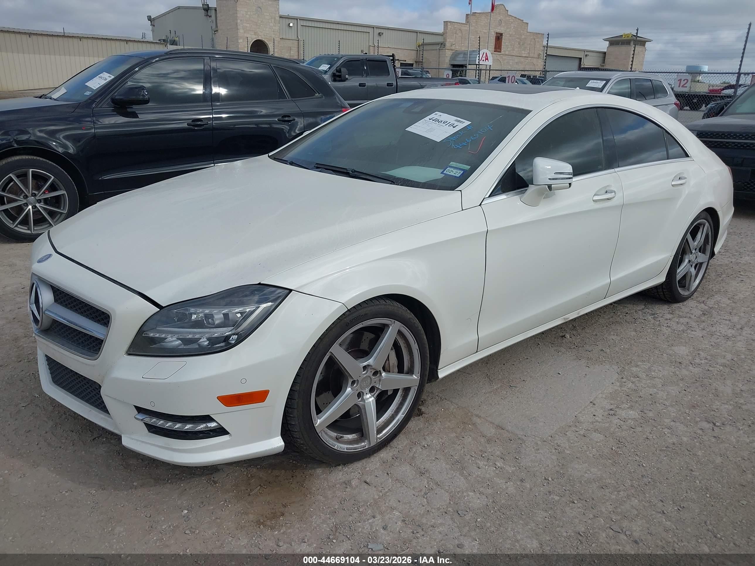 MERCEDES-BENZ CLS image 2