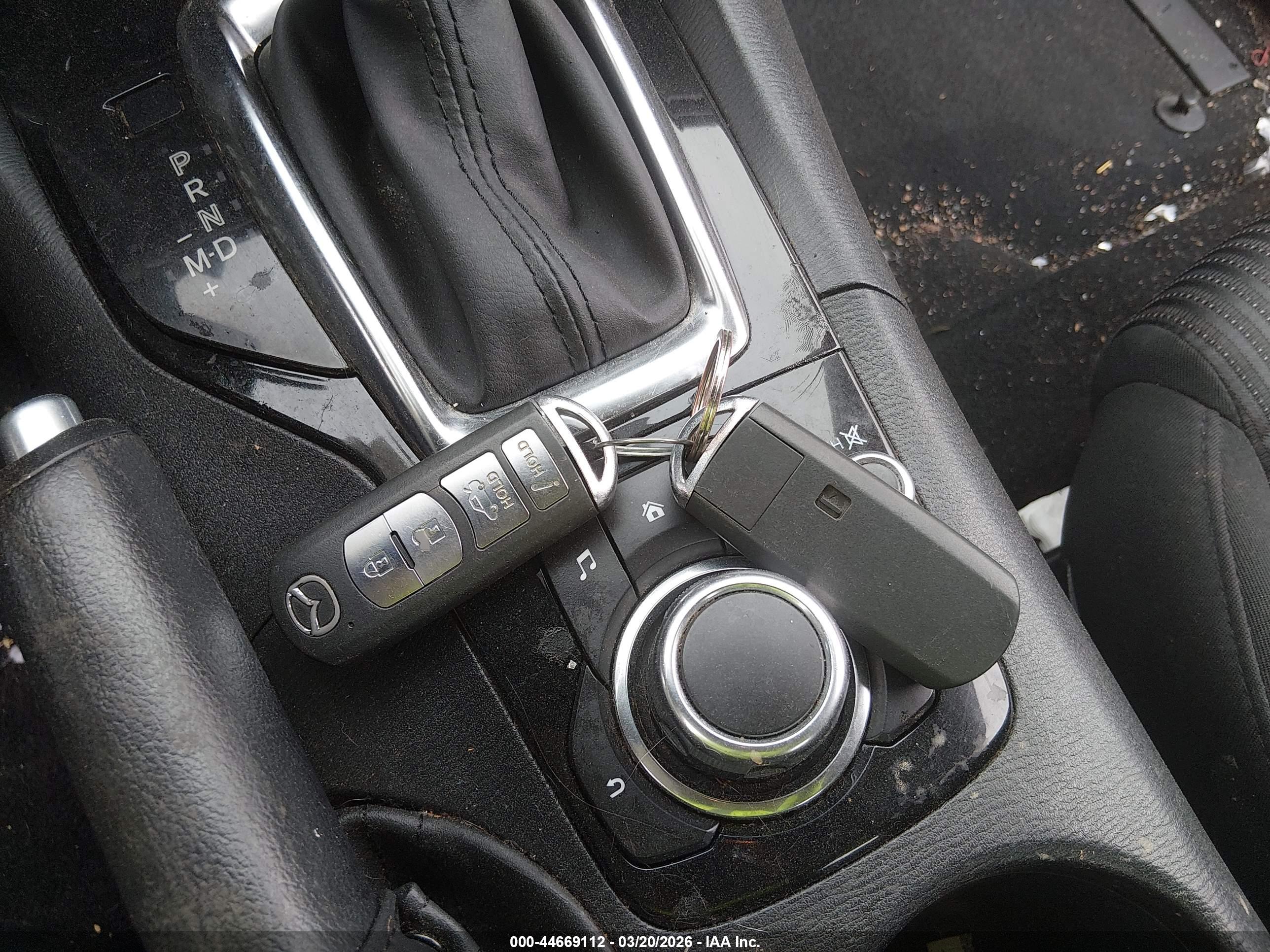 MAZDA MAZDA3 image 11