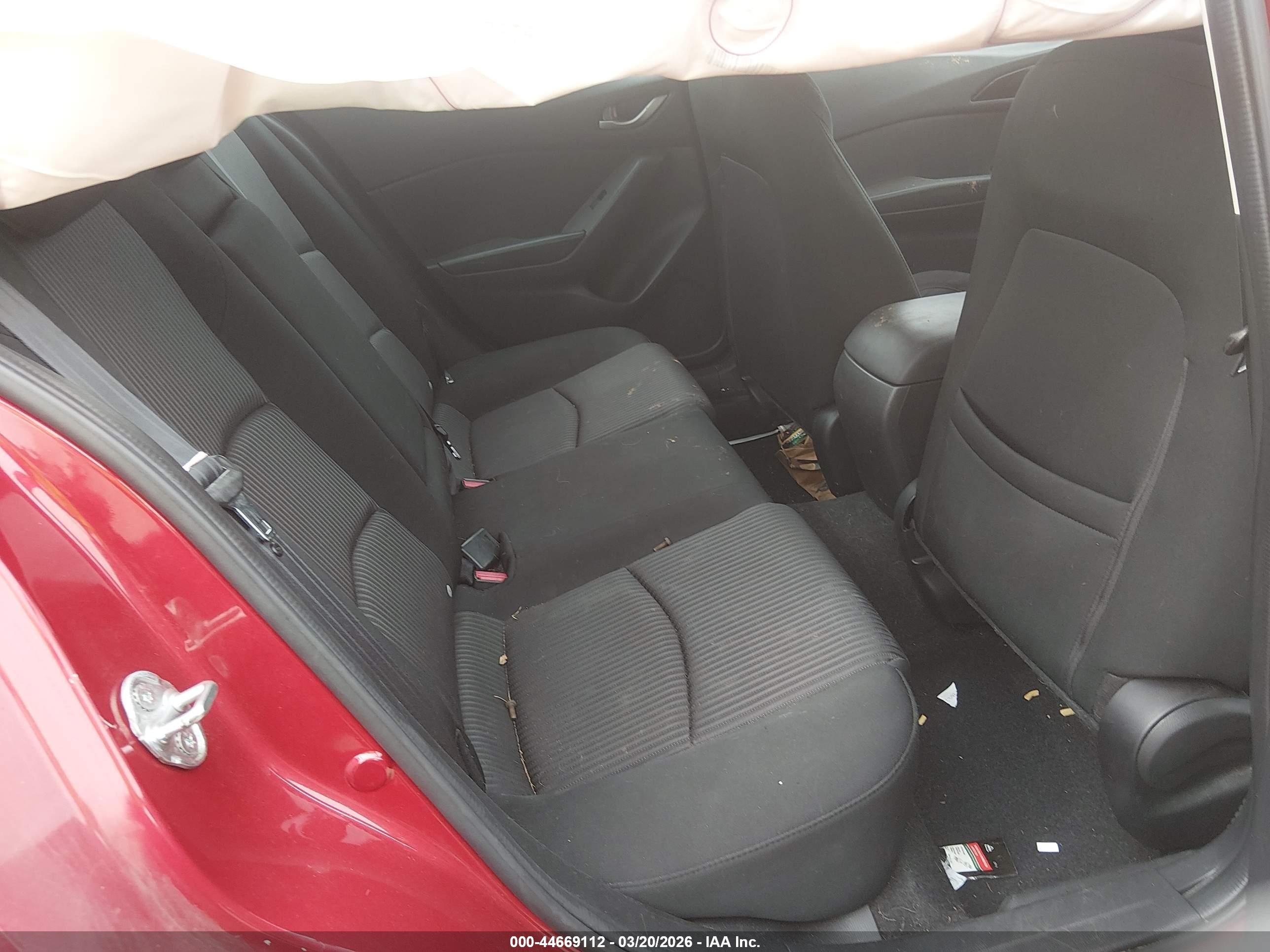 MAZDA MAZDA3 image 8