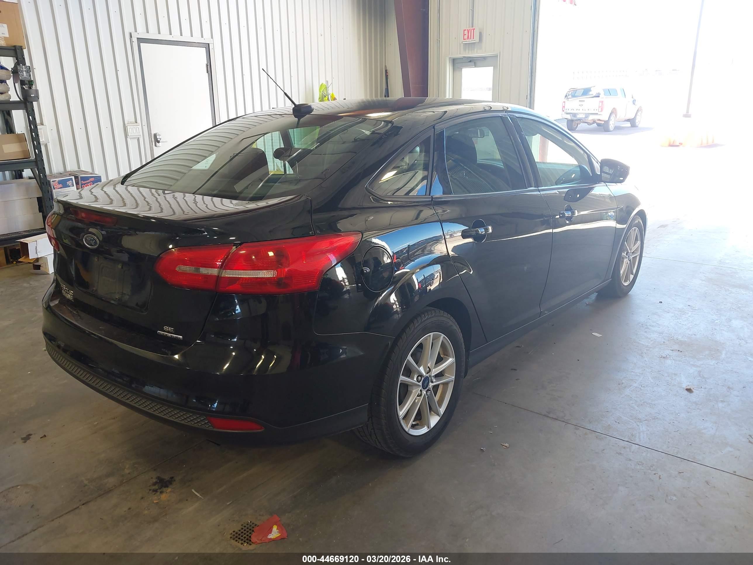 FORD FOCUS image 4