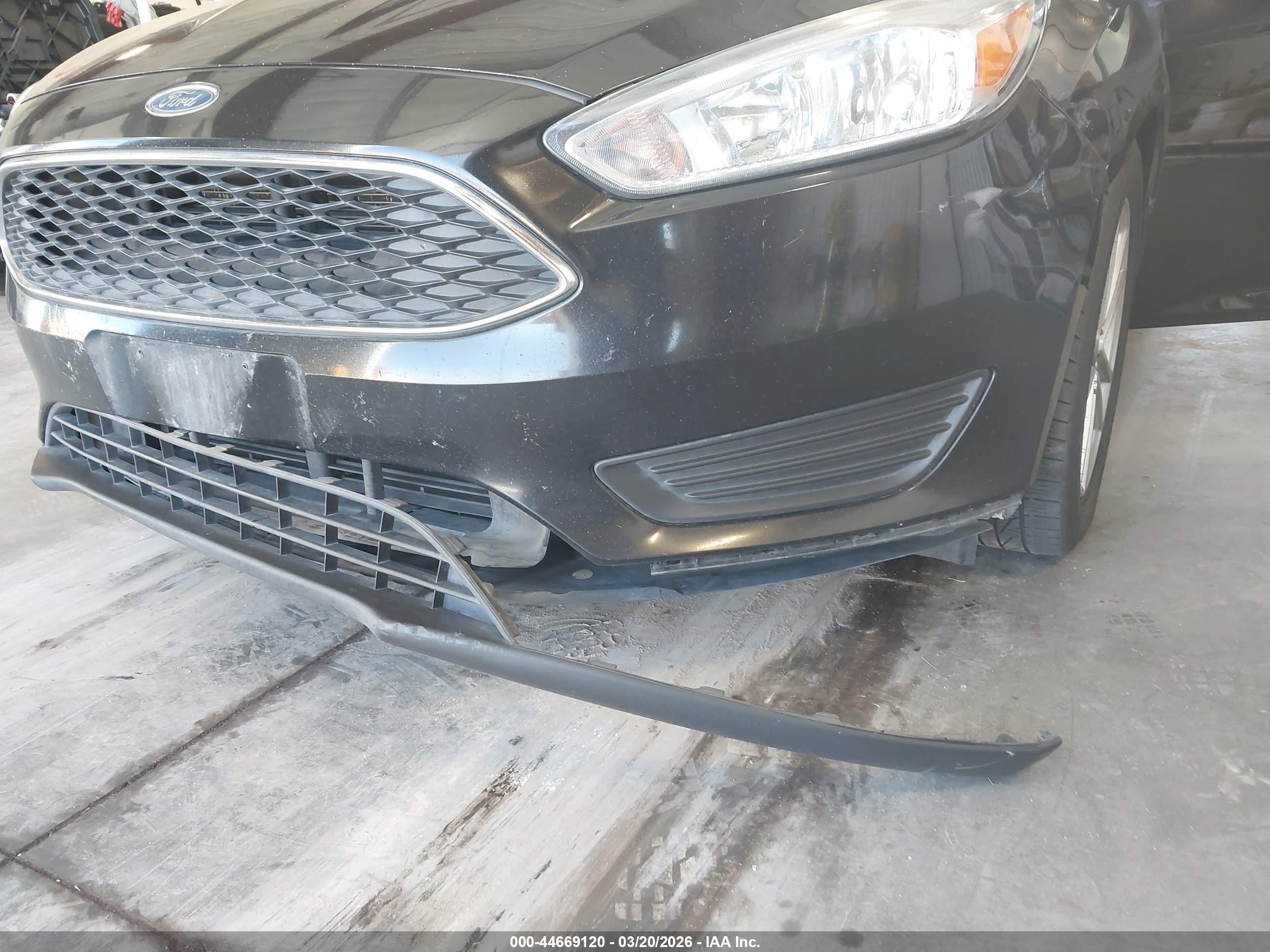 FORD FOCUS image 6