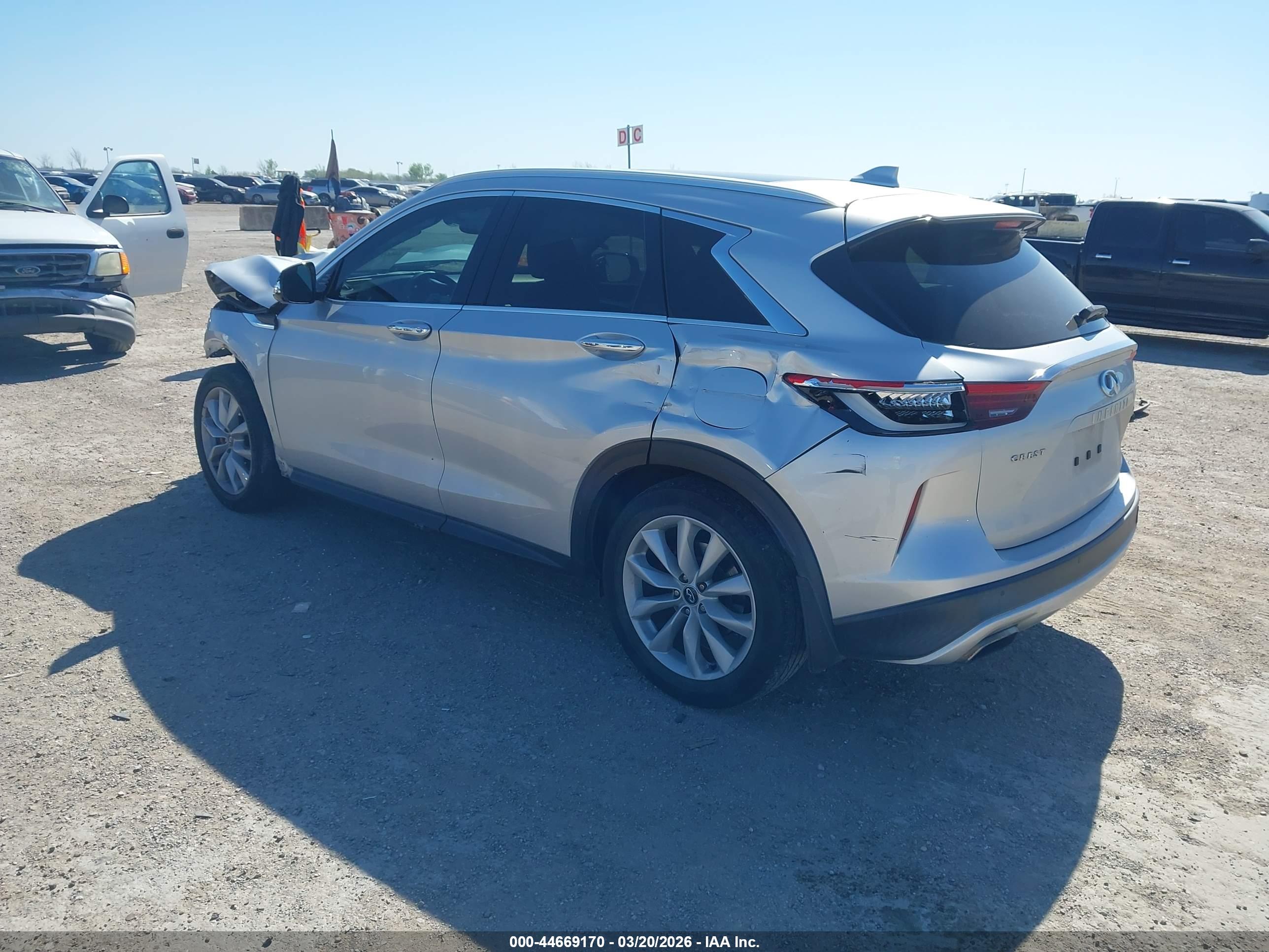 INFINITI QX50 image 3