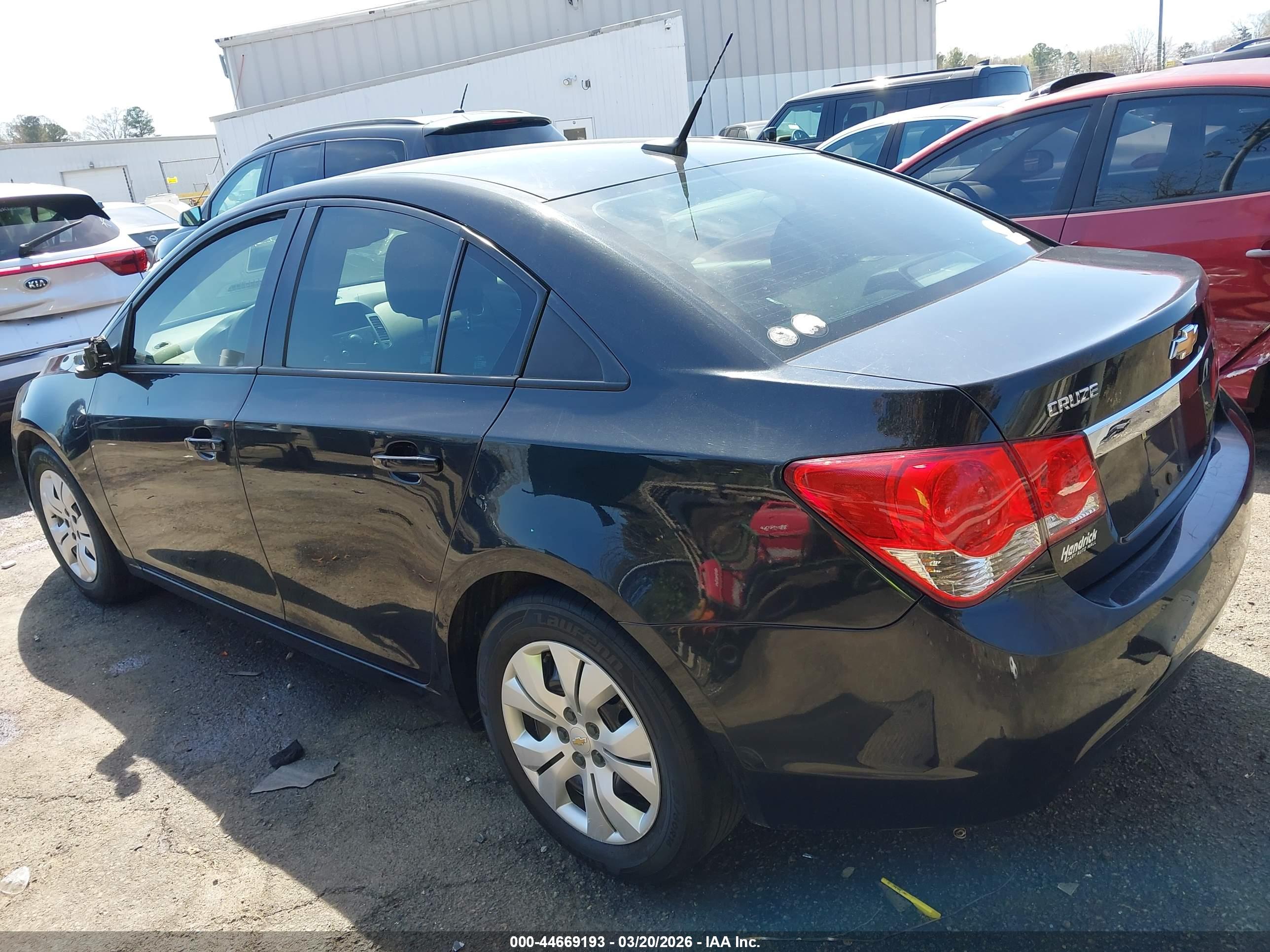 CHEVROLET CRUZE image 3