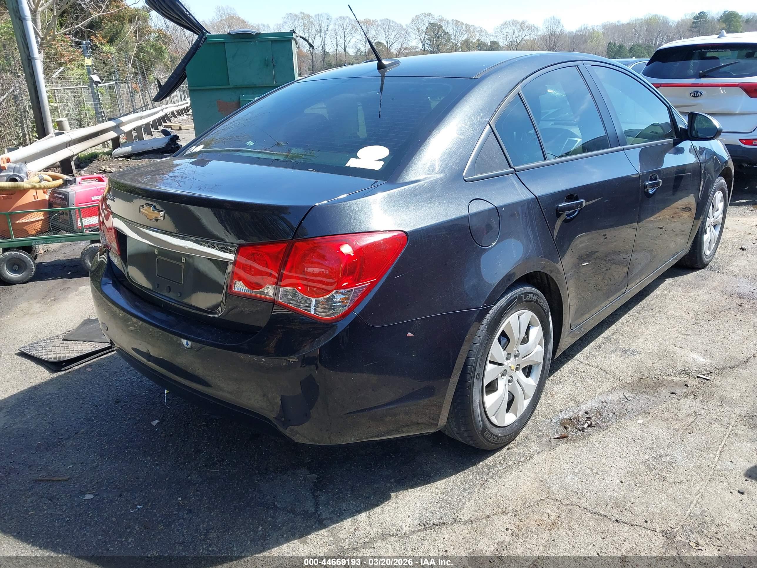 CHEVROLET CRUZE image 4