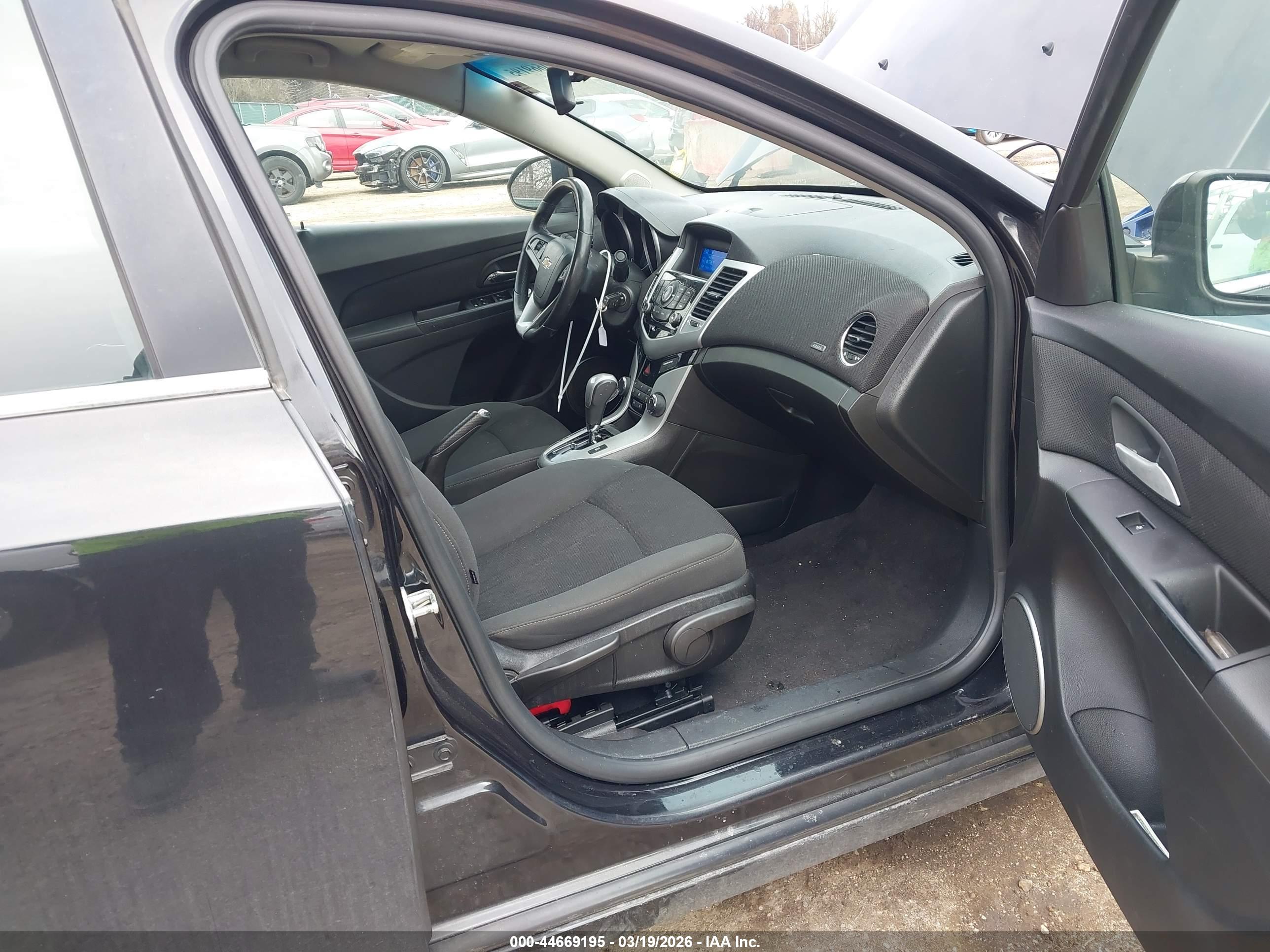 CHEVROLET CRUZE image 5