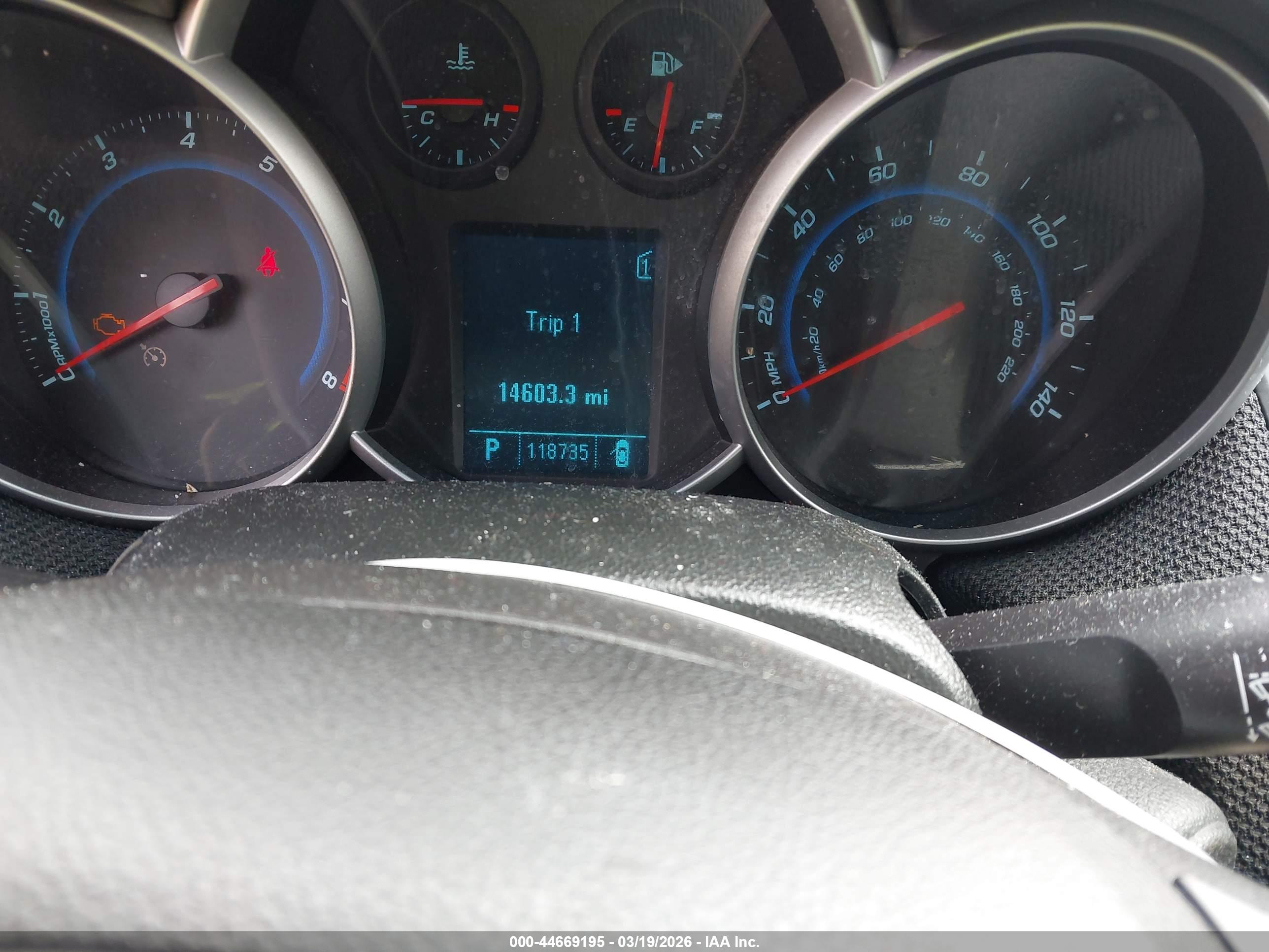 CHEVROLET CRUZE image 7