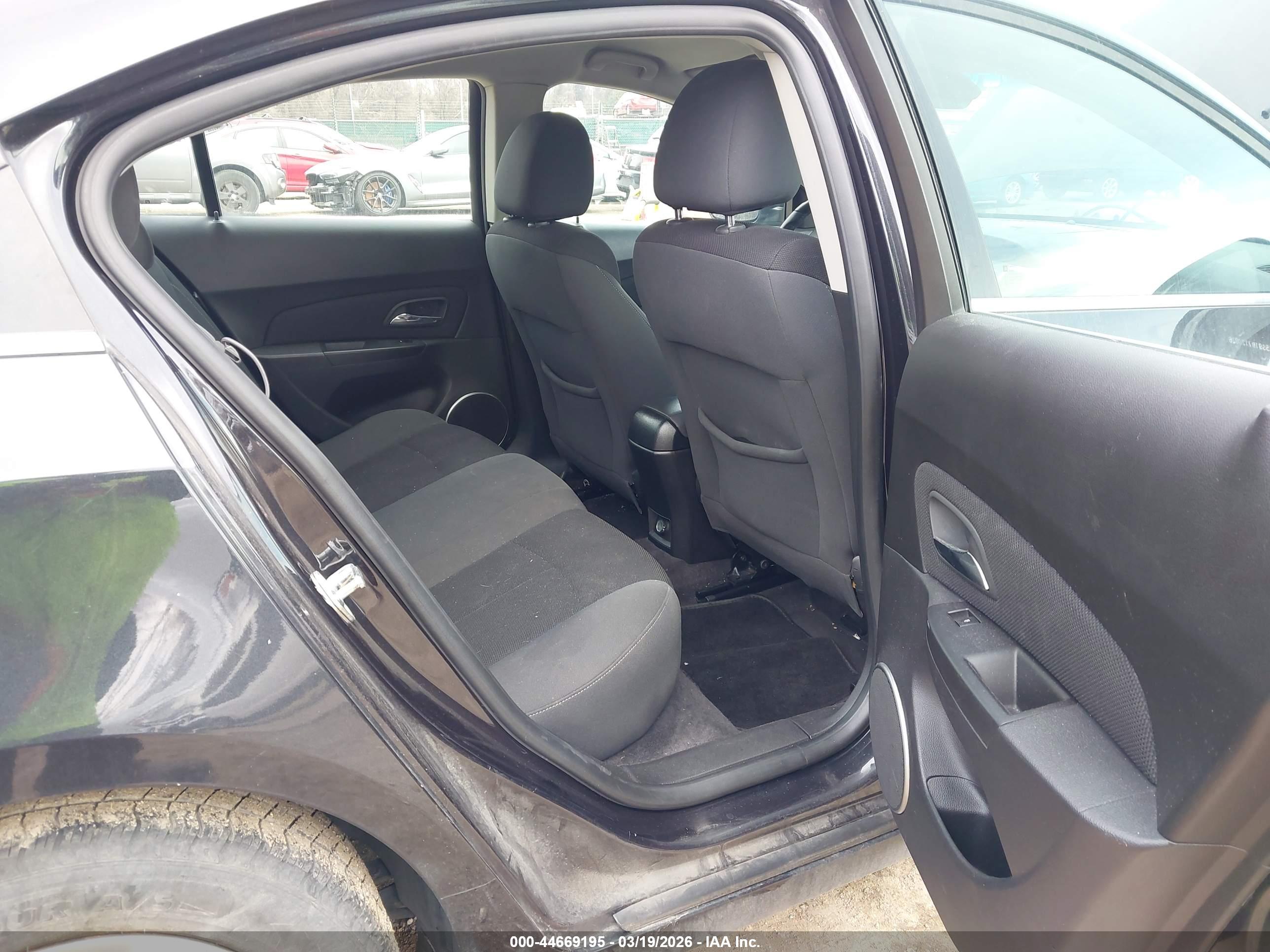 CHEVROLET CRUZE image 8
