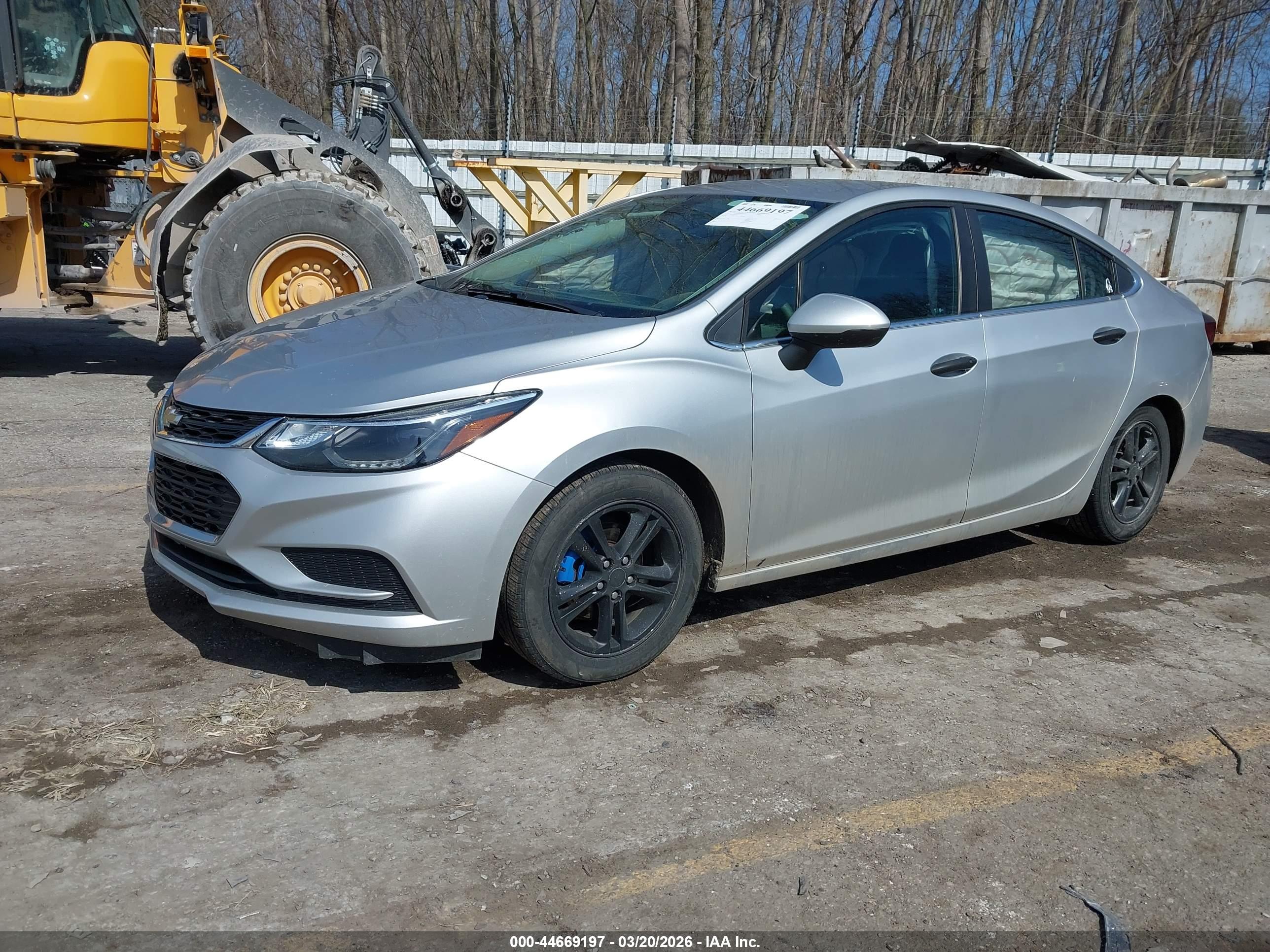 CHEVROLET CRUZE image 2