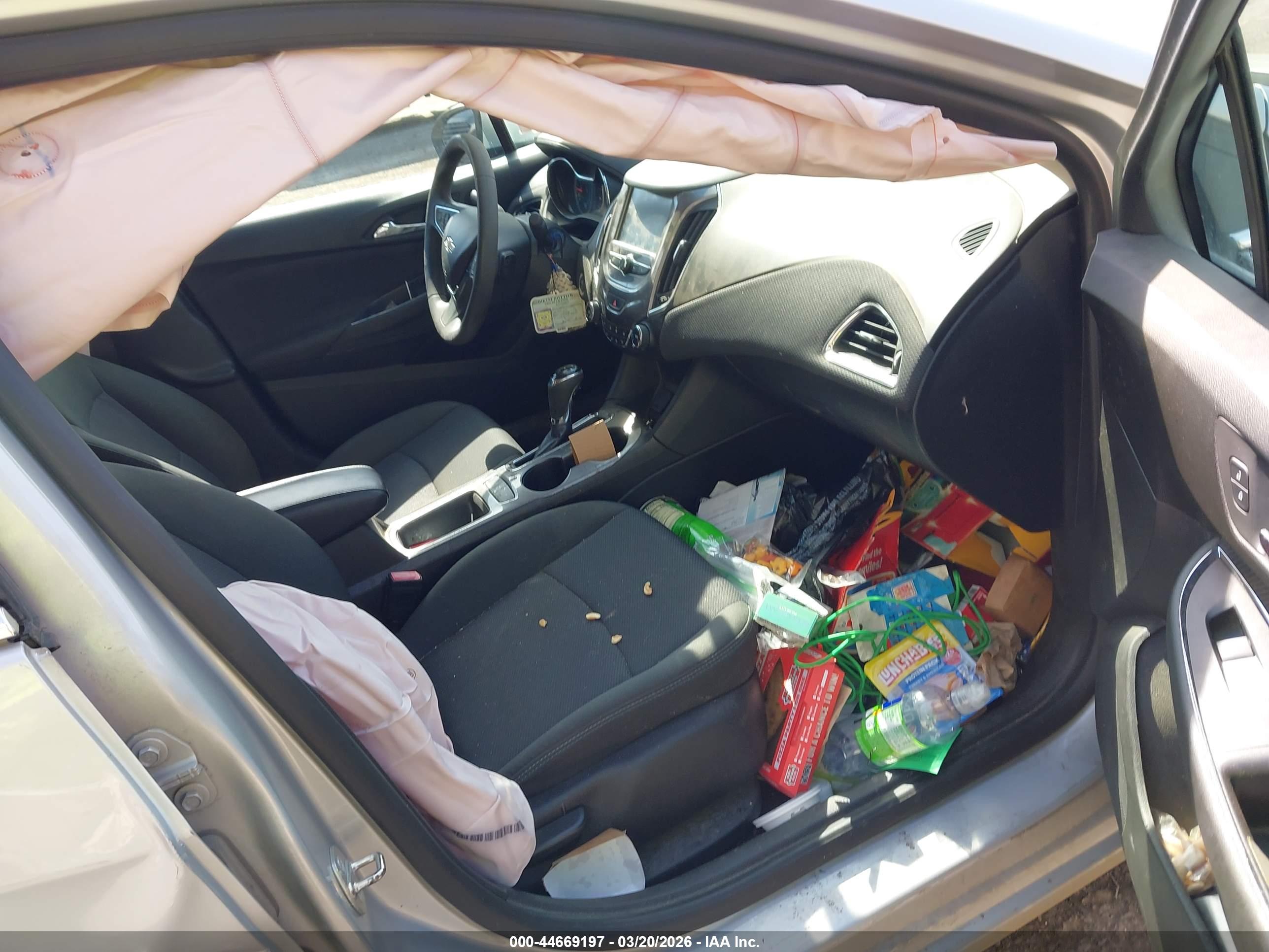 CHEVROLET CRUZE image 5