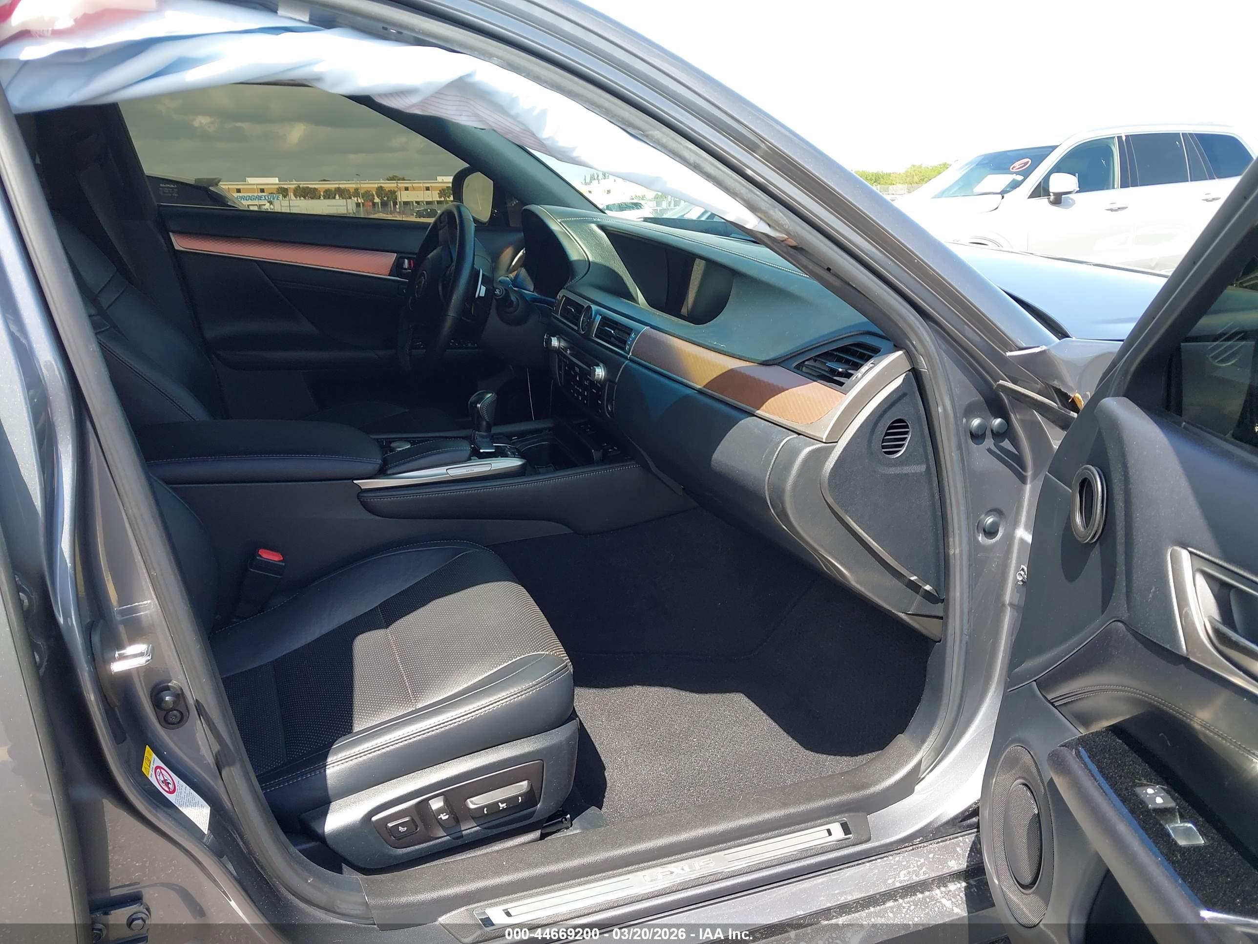 LEXUS GS image 5